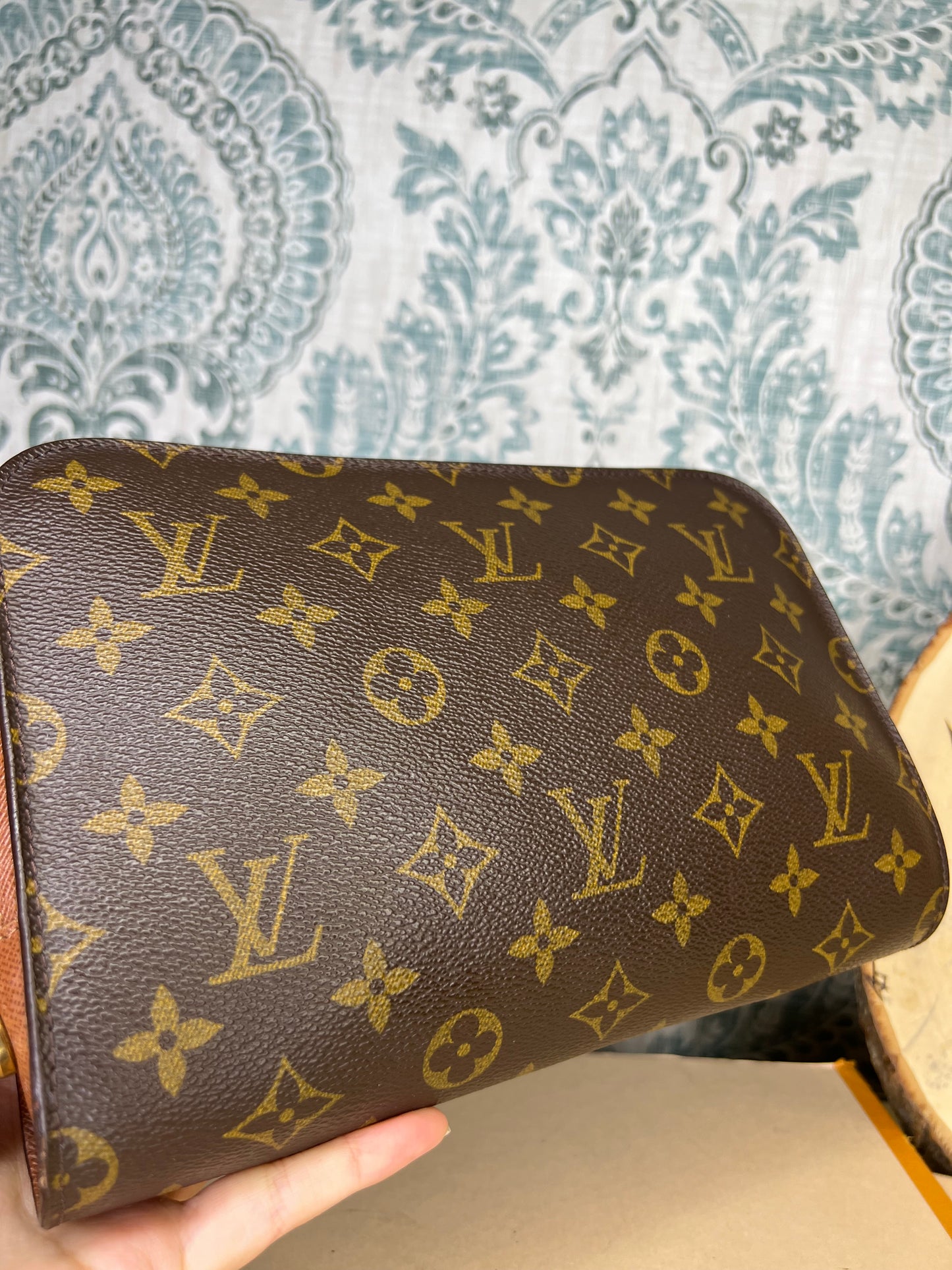 Louis Vuitton Orsay Clutch
