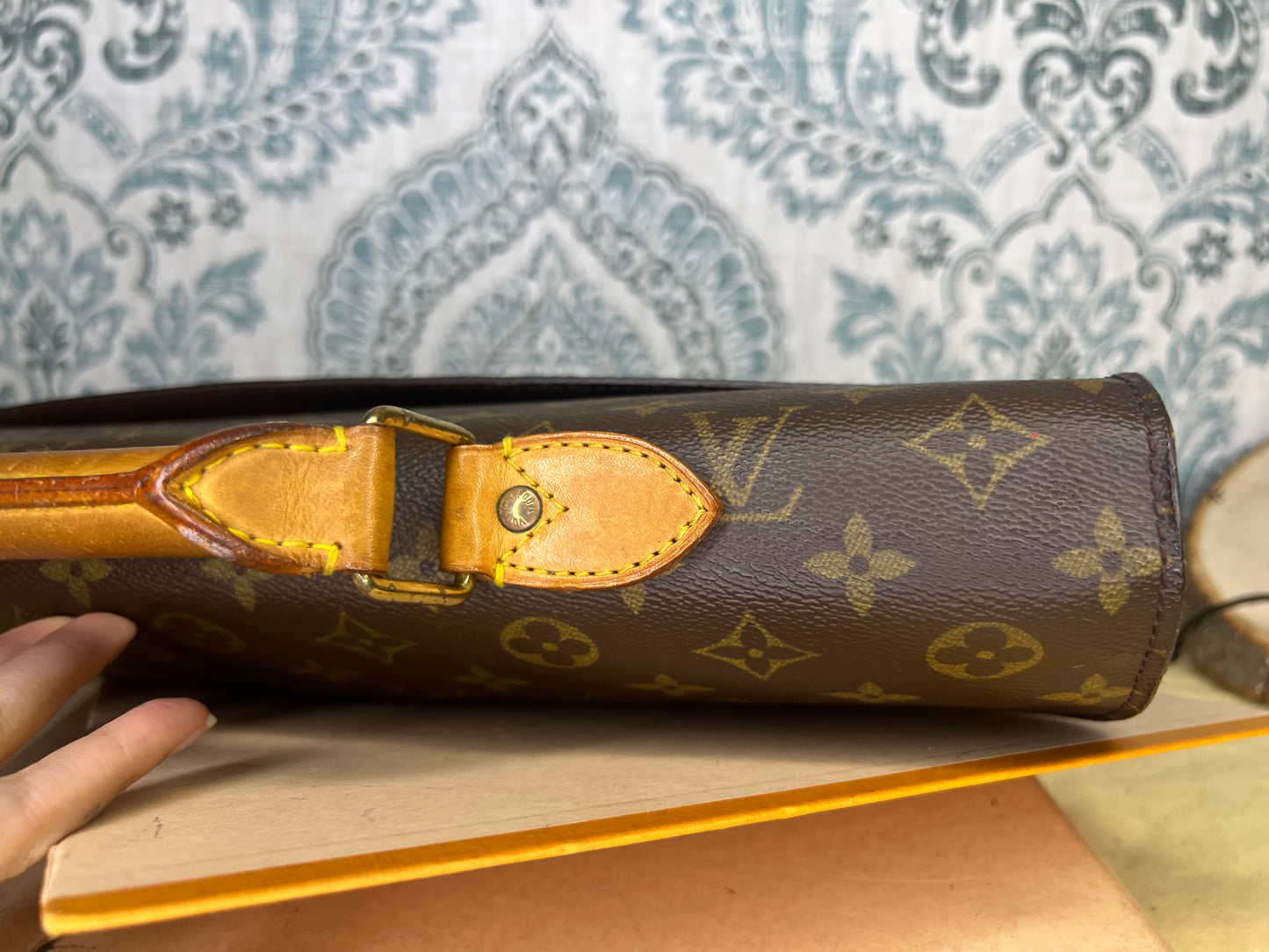 Louis Vuitton Serviette Conseiller Briefcase