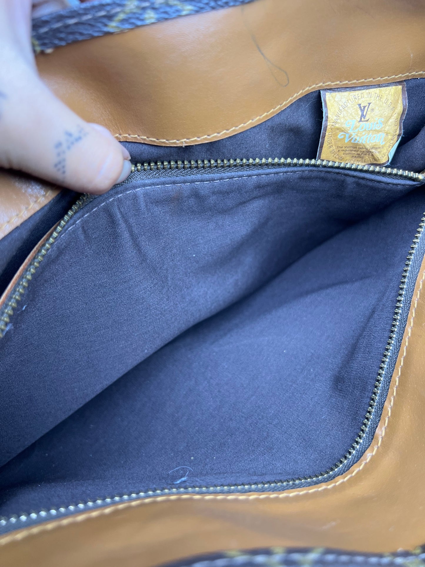 Louis Vuitton French Company Sac Plat