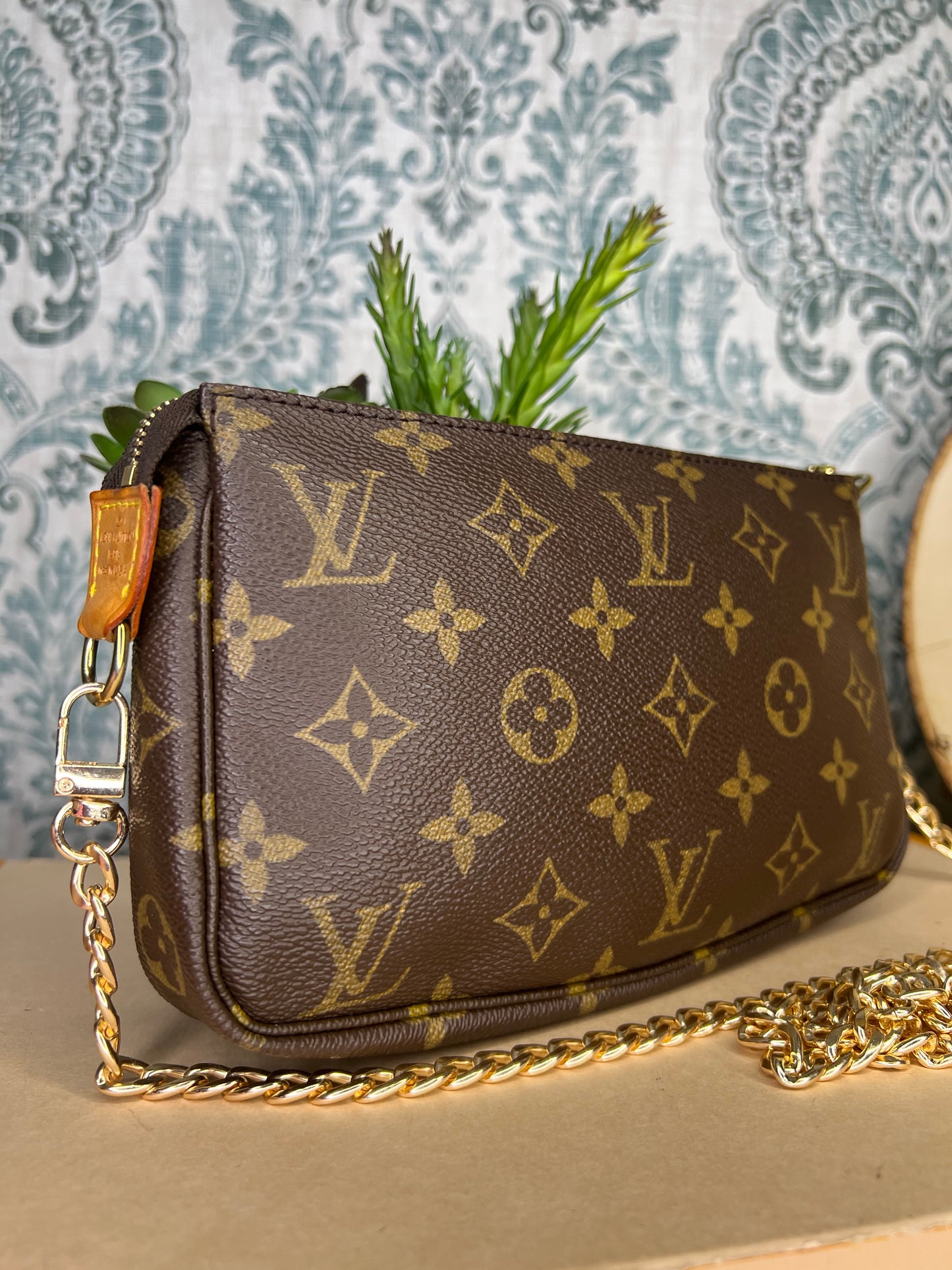 Louis Vuitton Pochette Accessoires