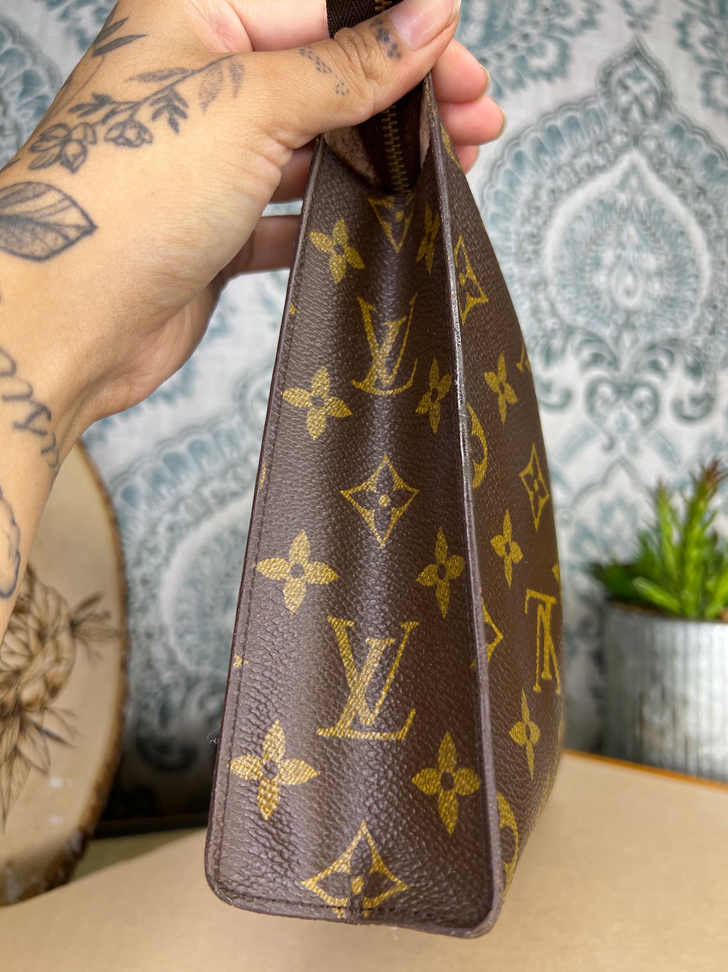 Monogram Toiletry 26