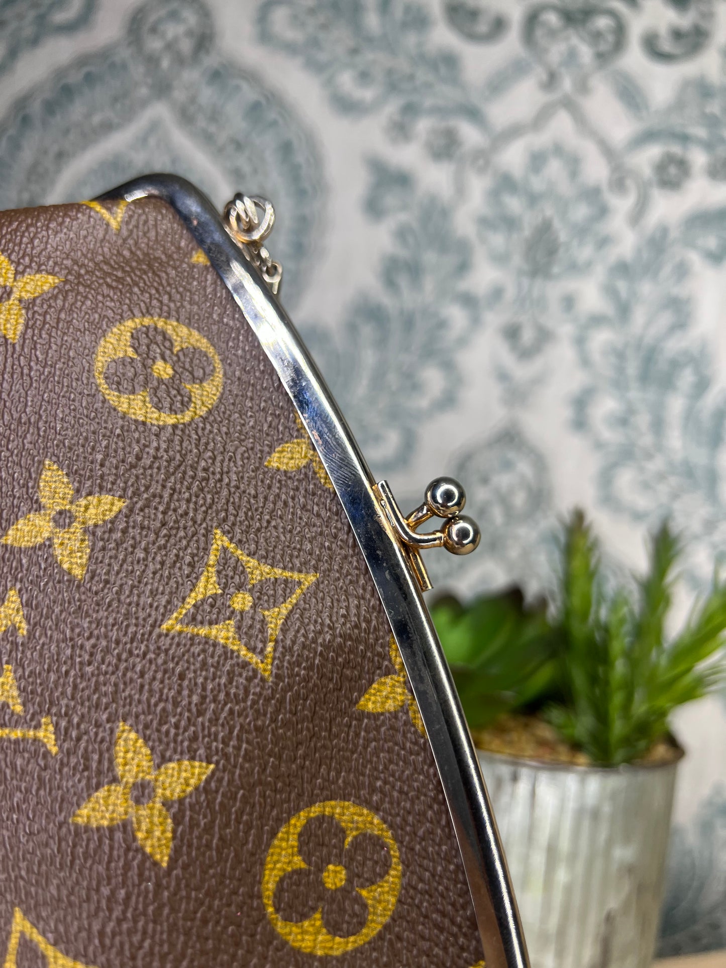 Louis Vuitton French Company Kisslock Pouch