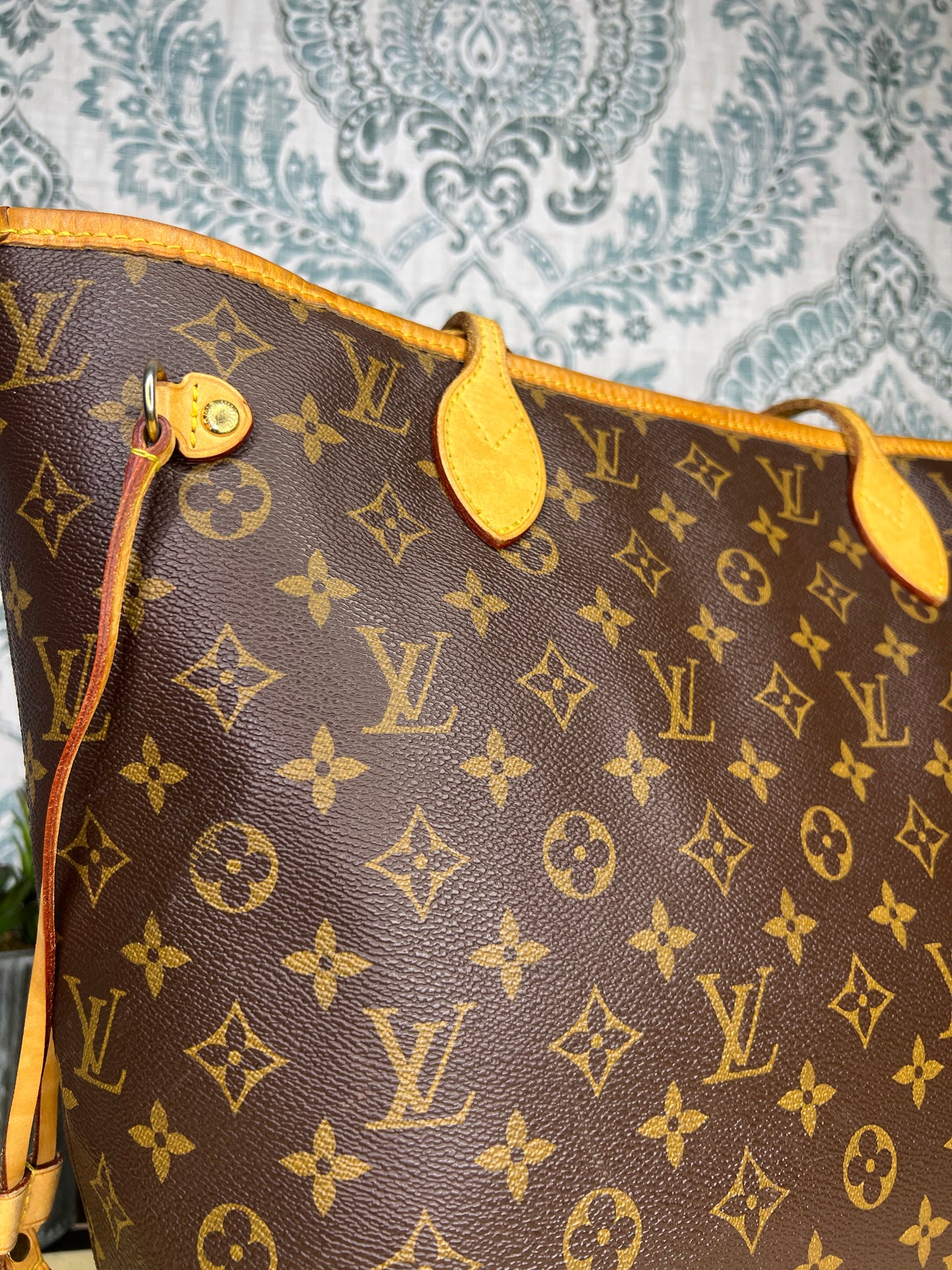 Louis Vuitton Neverfull Pivoine