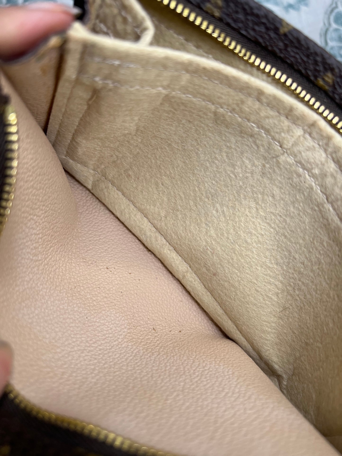 Louis Vuitton Monogram Bucket GM Pochette