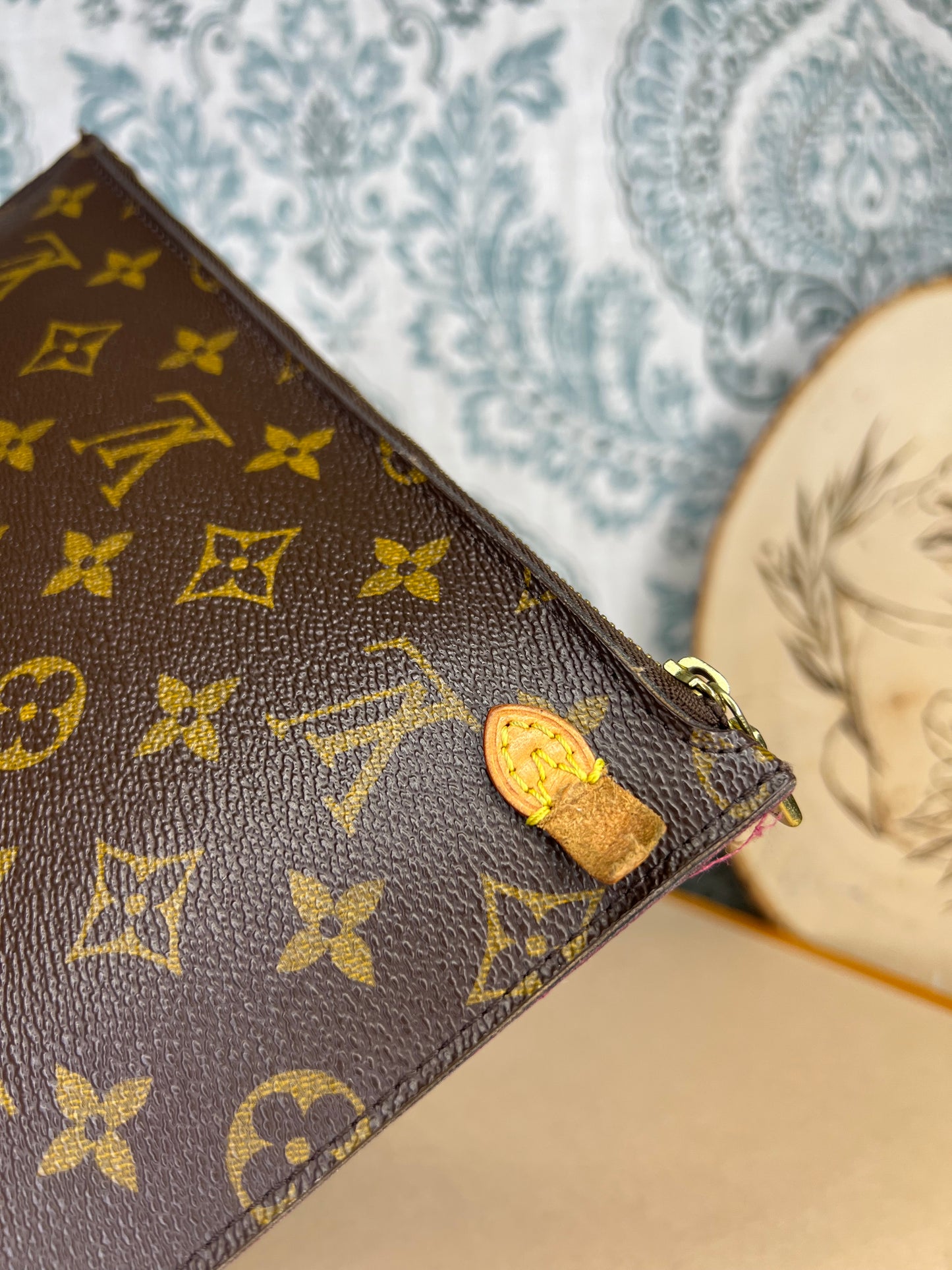 Louis Vuitton Neverfull Pouch Pivoine