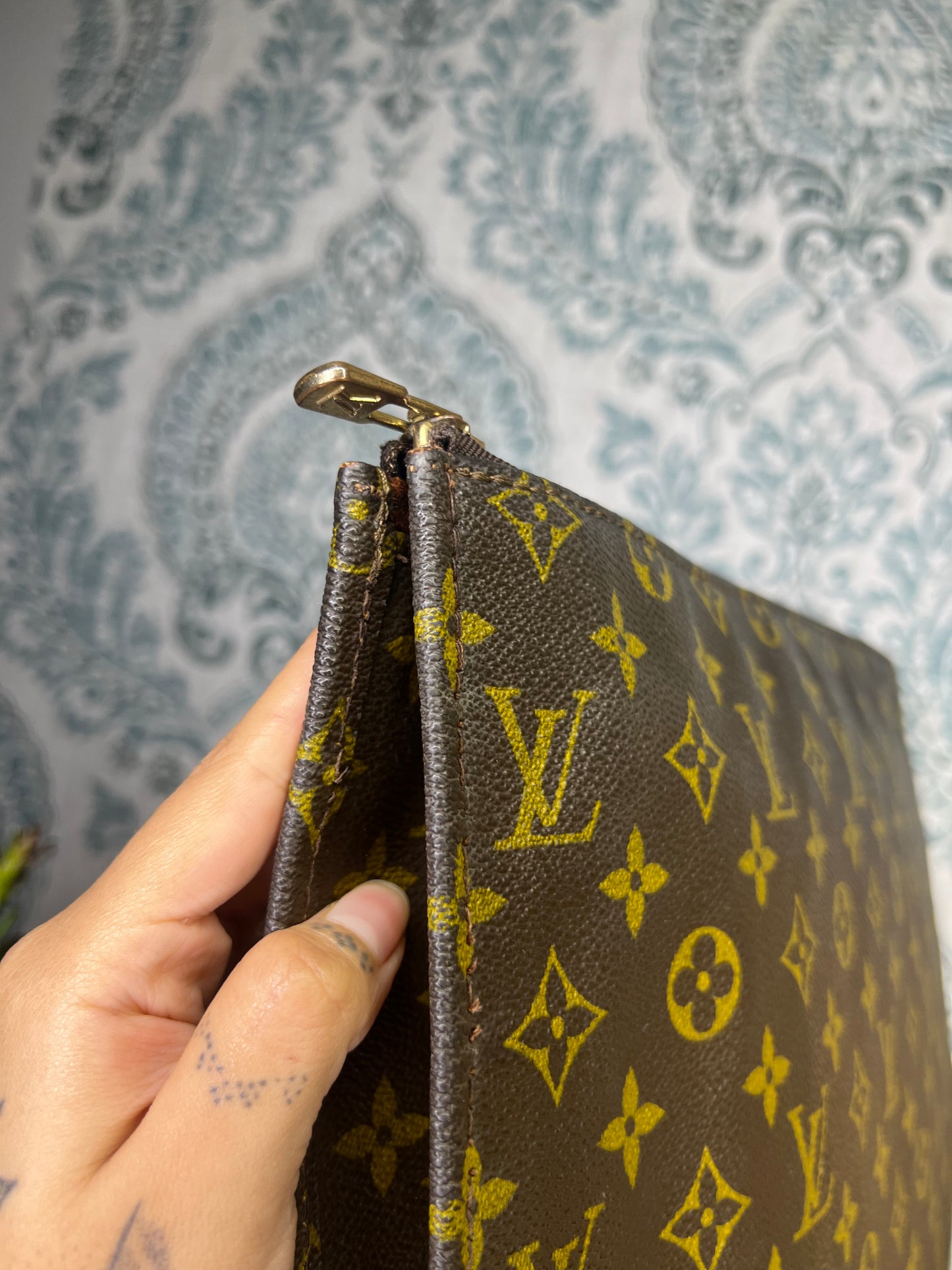 Louis Vuitton Poche Documents