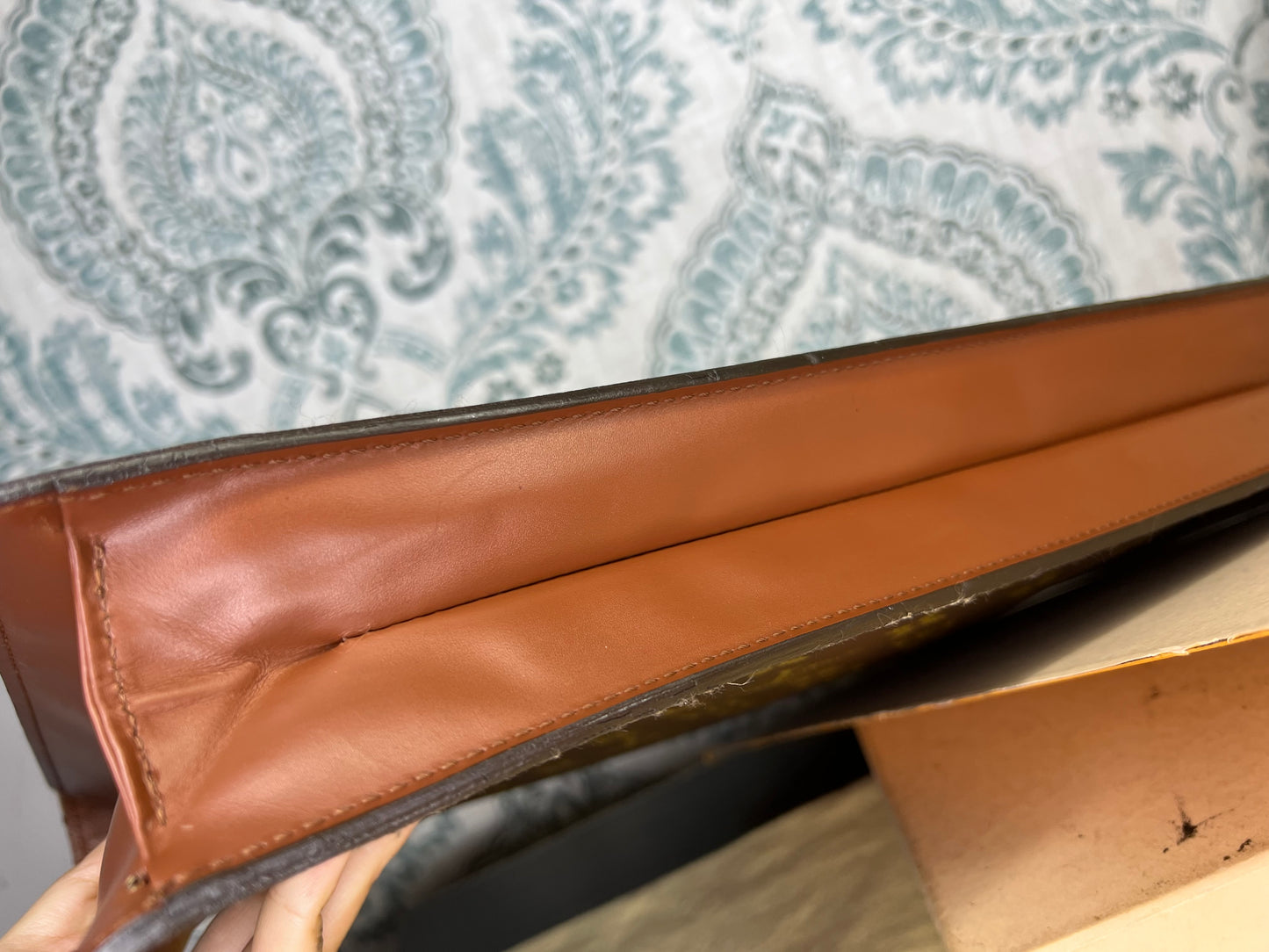 Louis Vuitton Porte Documents Bandouliere