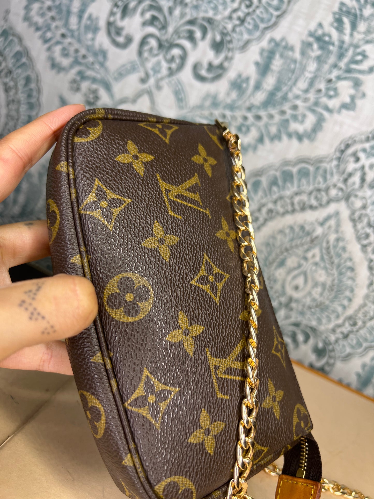 Louis Vuitton Bucket Pochette #1