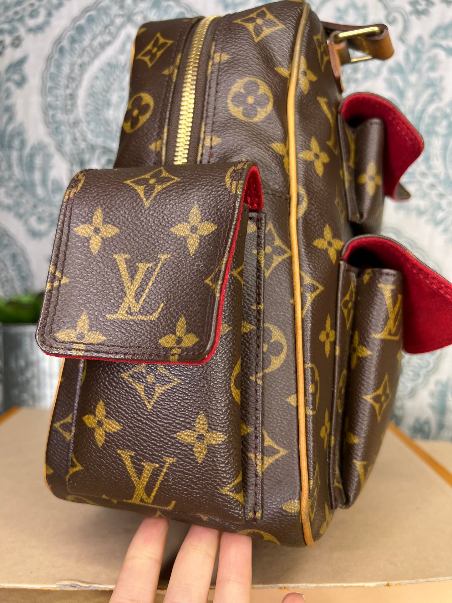 Louis Vuitton Excentri Cite Handbag