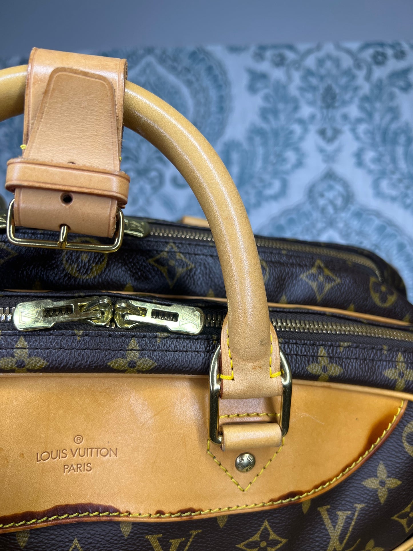 Louis Vuitton Alize 24