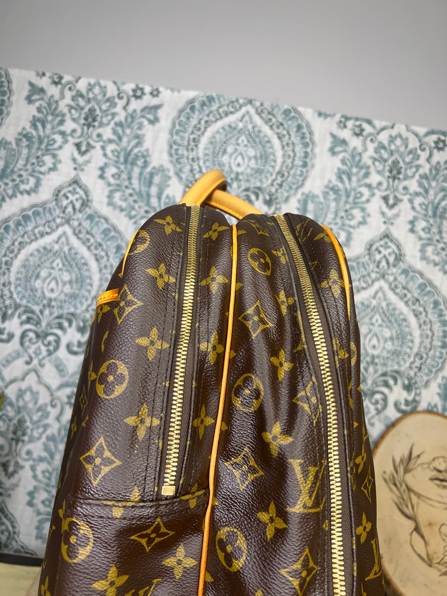 Louis Vuitton Alize 24
