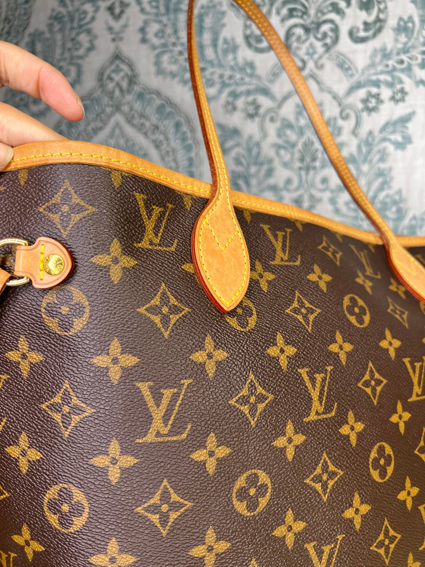 Neverfull MM Cherry Red
