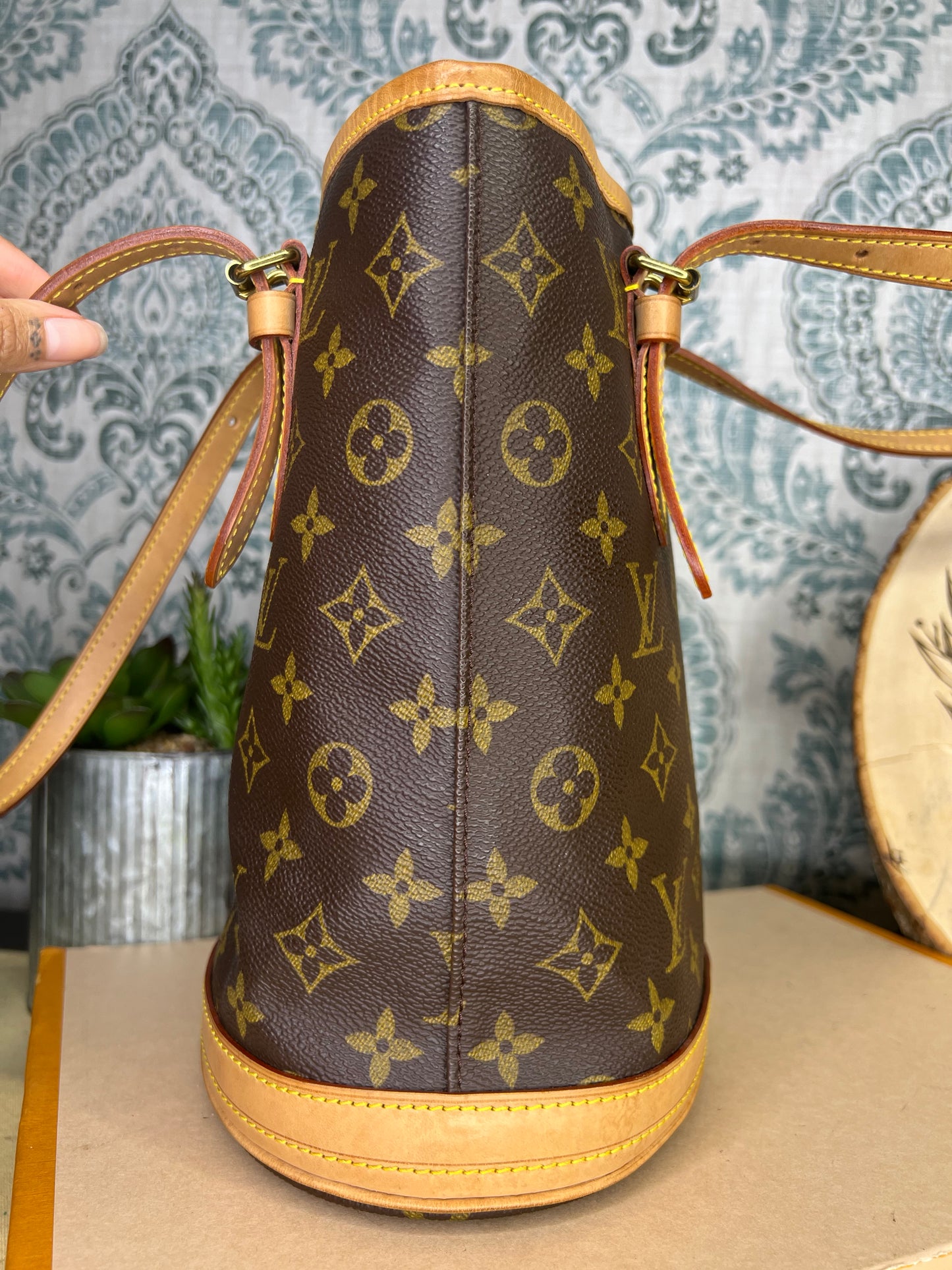 Louis Vuitton Bucket PM