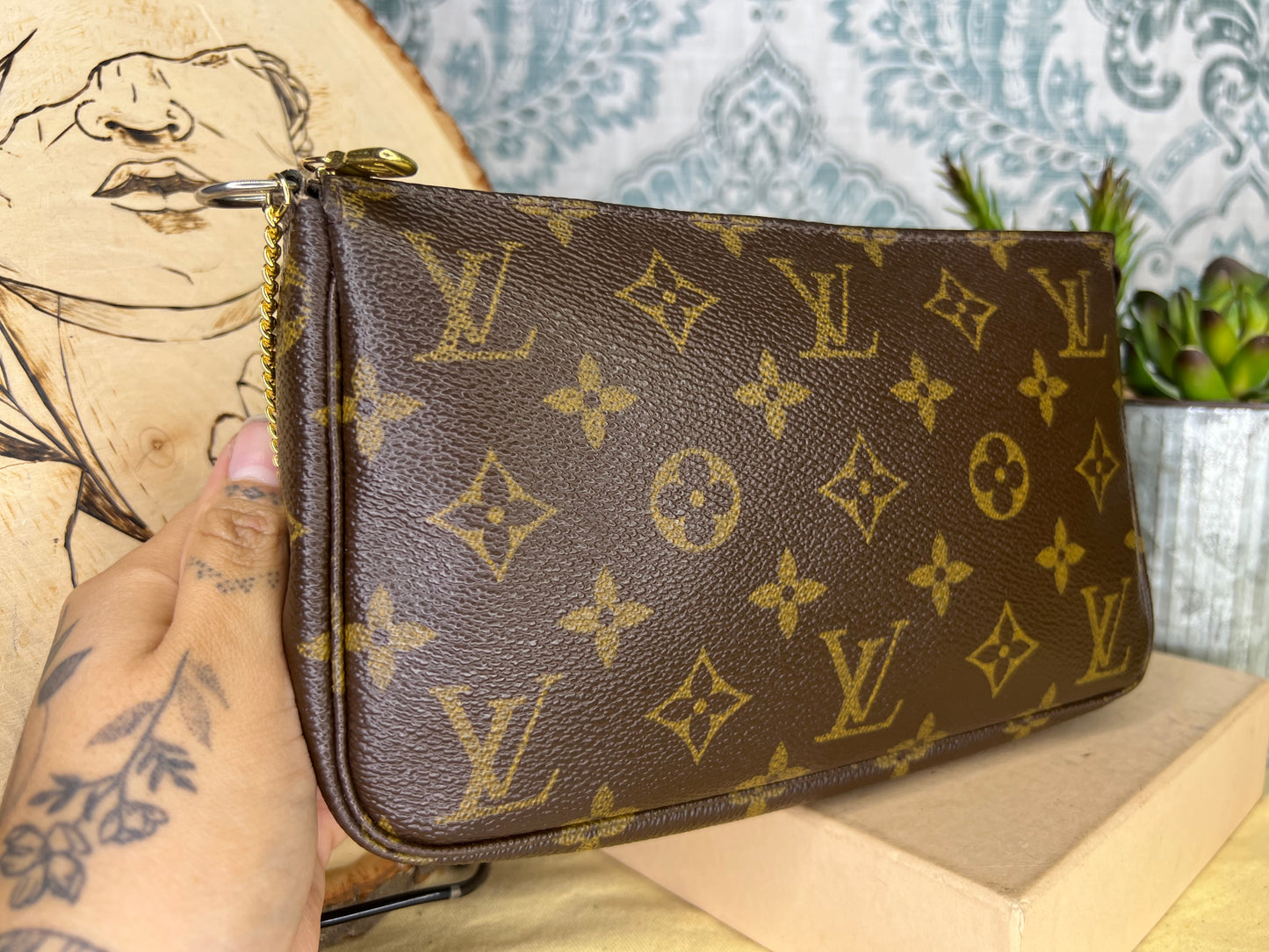 Pochette Accessories
