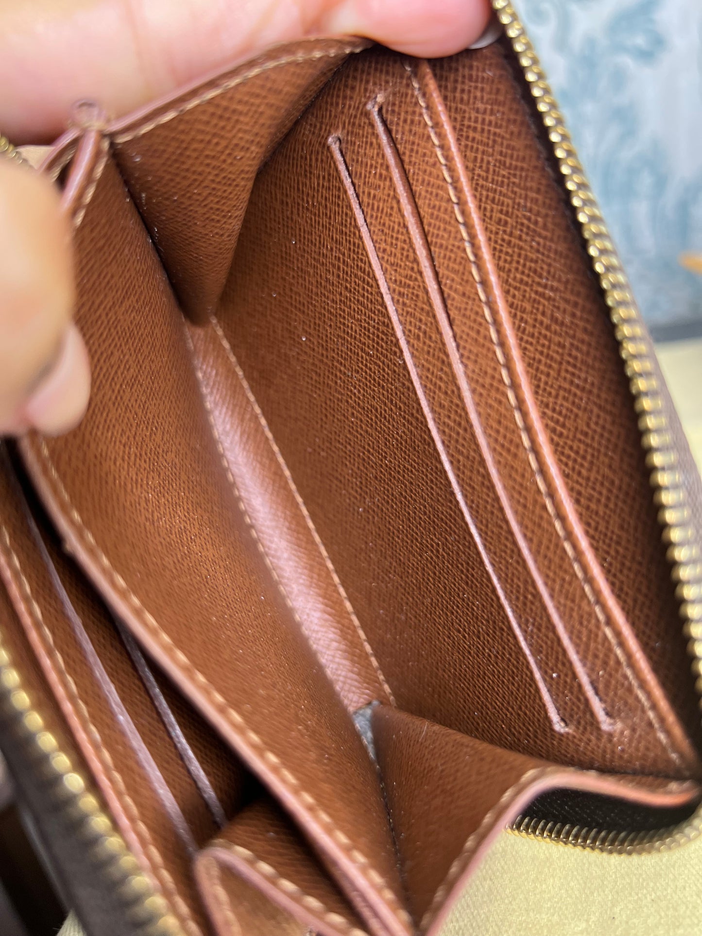 Louis Vuitton Zippy Coin Purse / Compact Wallet