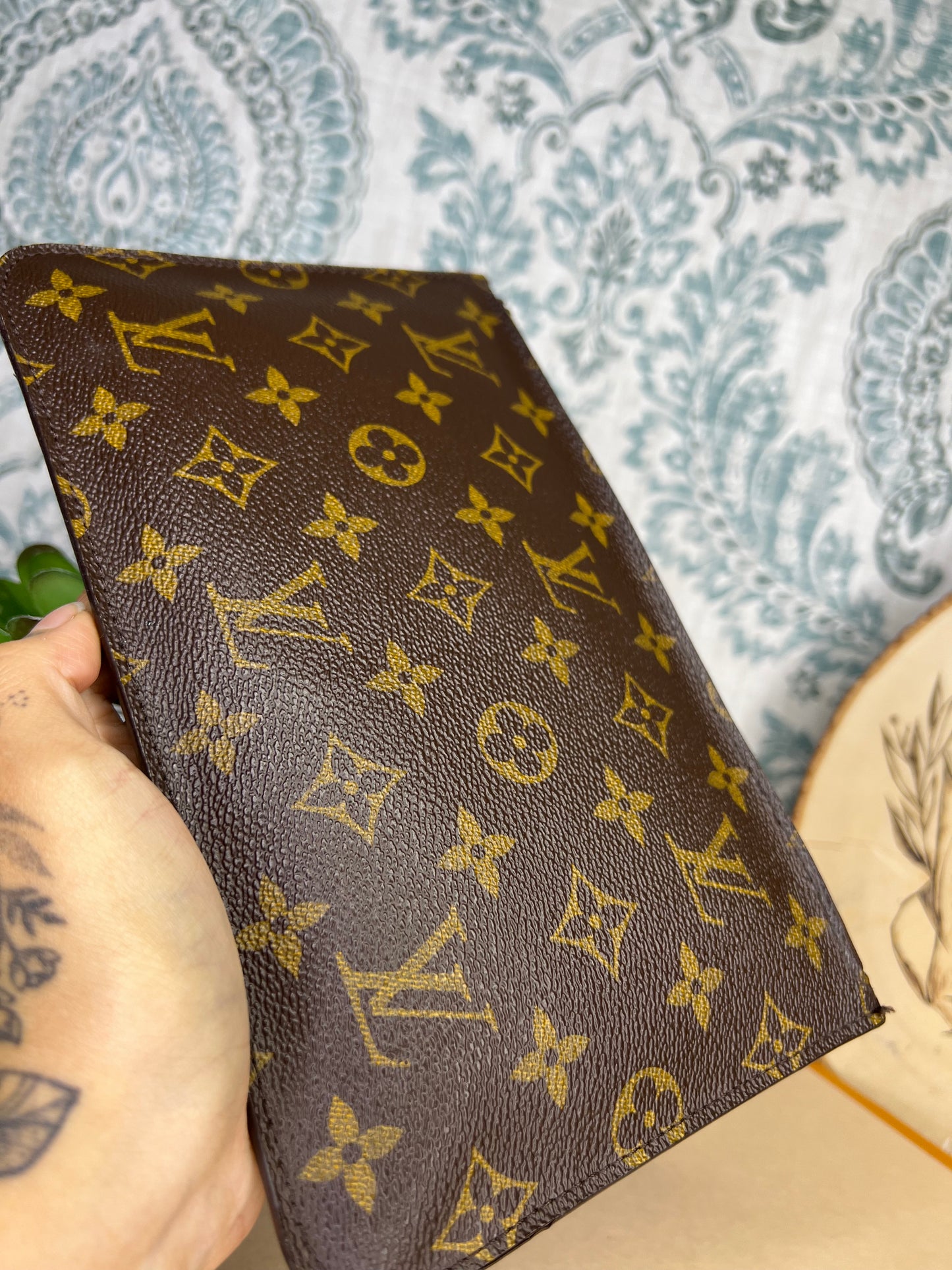 Louis Vuitton Neverfull Pouch Pivoine