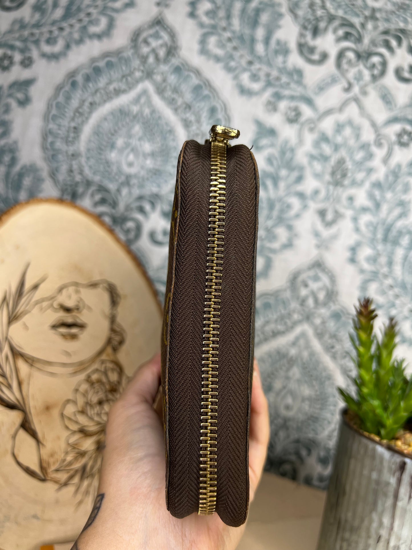 Escapade Travel Organizer Wallet