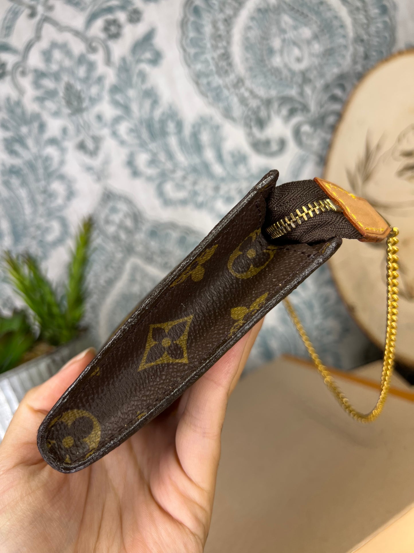 Louis Vuitton Monogram Bucket GM Pochette