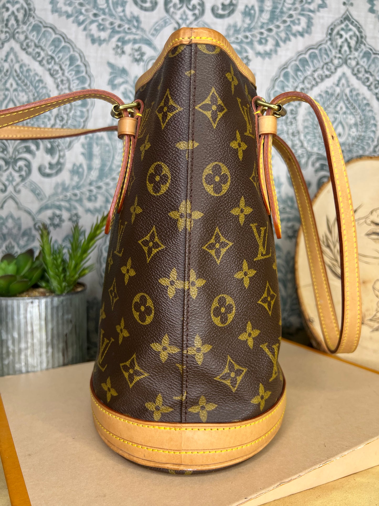 Louis Vuitton Bucket PM