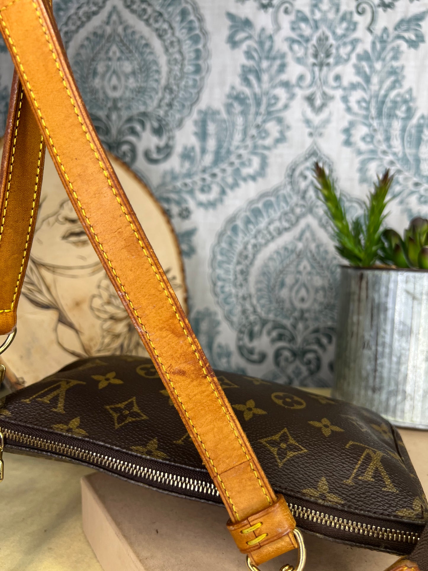 Pochette Accessories Crossbody
