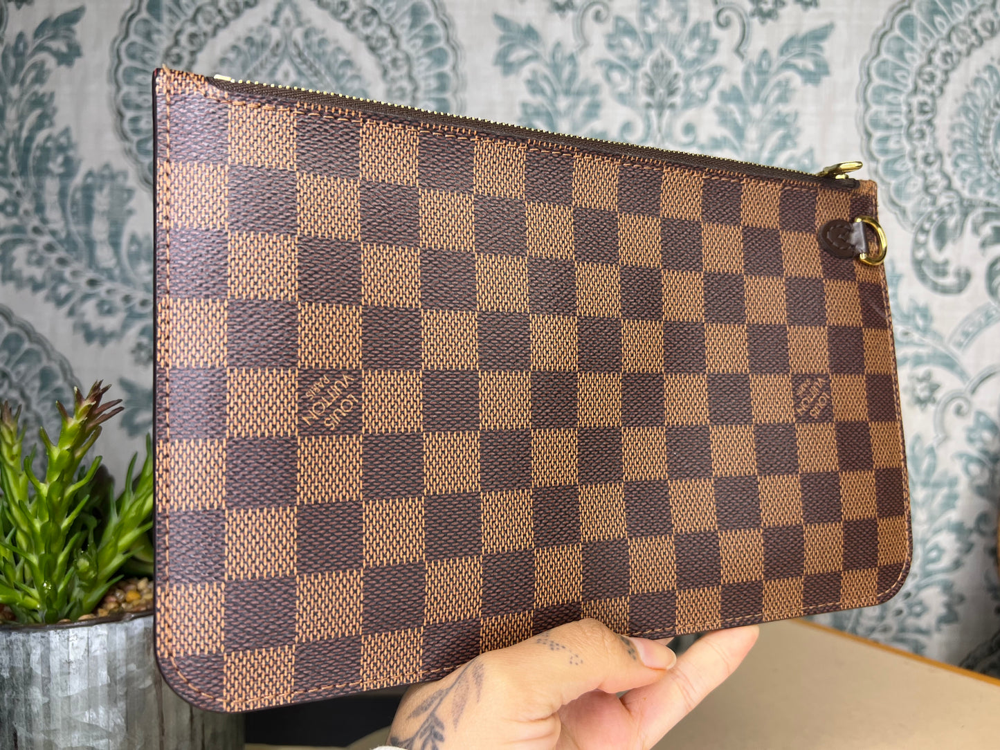Louis Vuitton Neverfull Pochette Pouch Damier Ebene