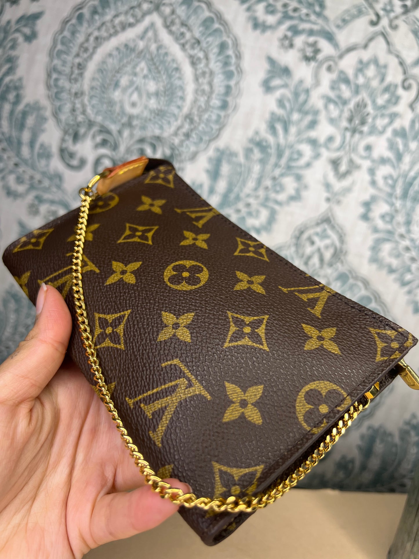 Louis Vuitton Bucket PM Pouch