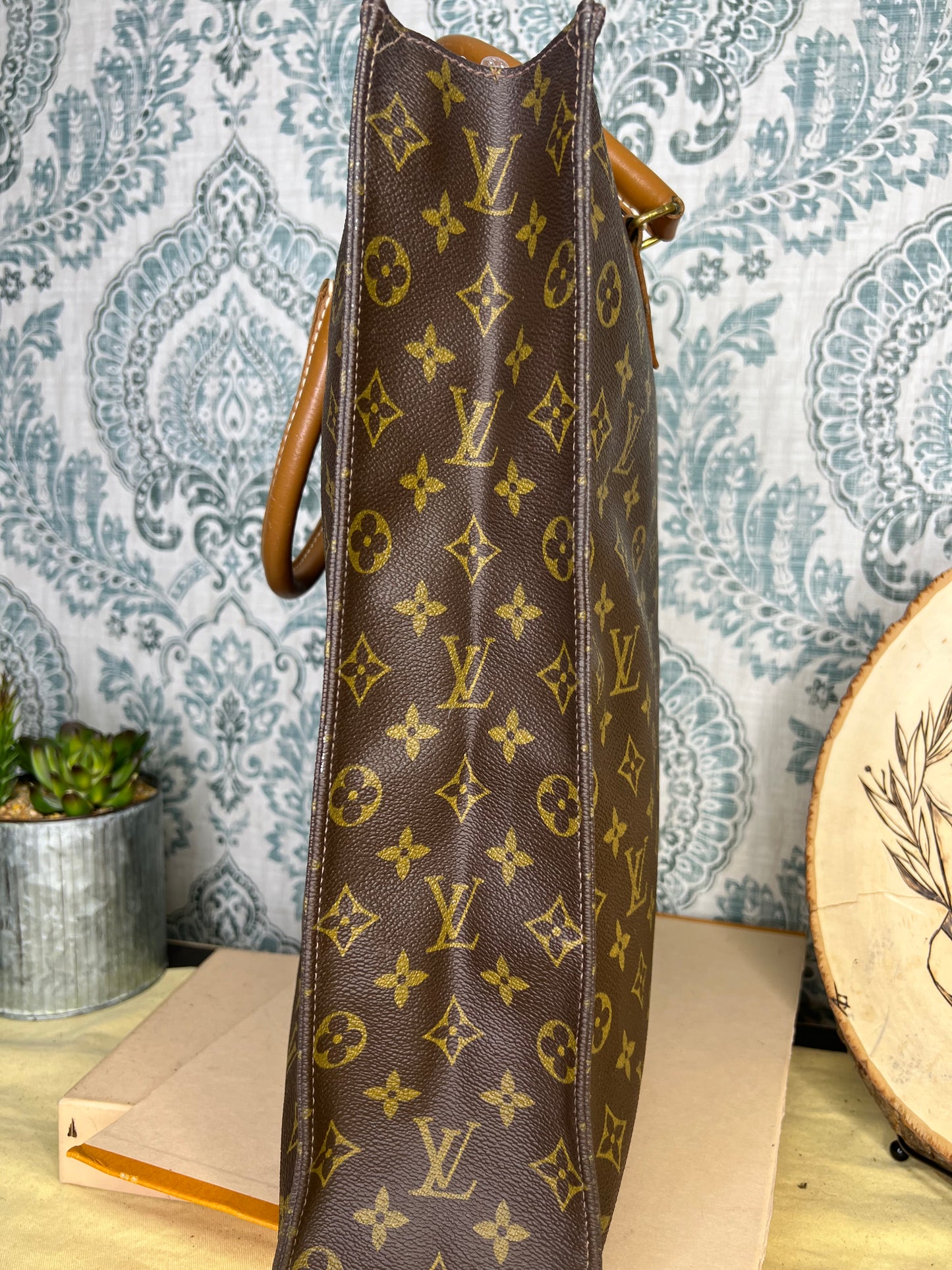 Louis Vuitton French Company Sac Plat