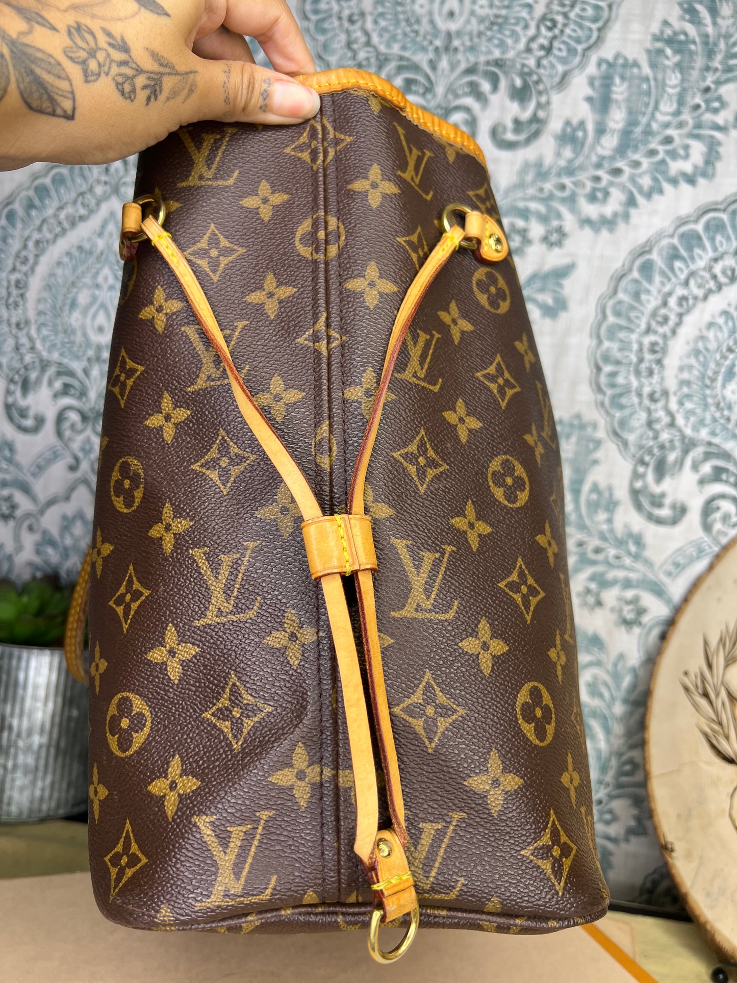 Louis Vuitton Neverfull Pivoine