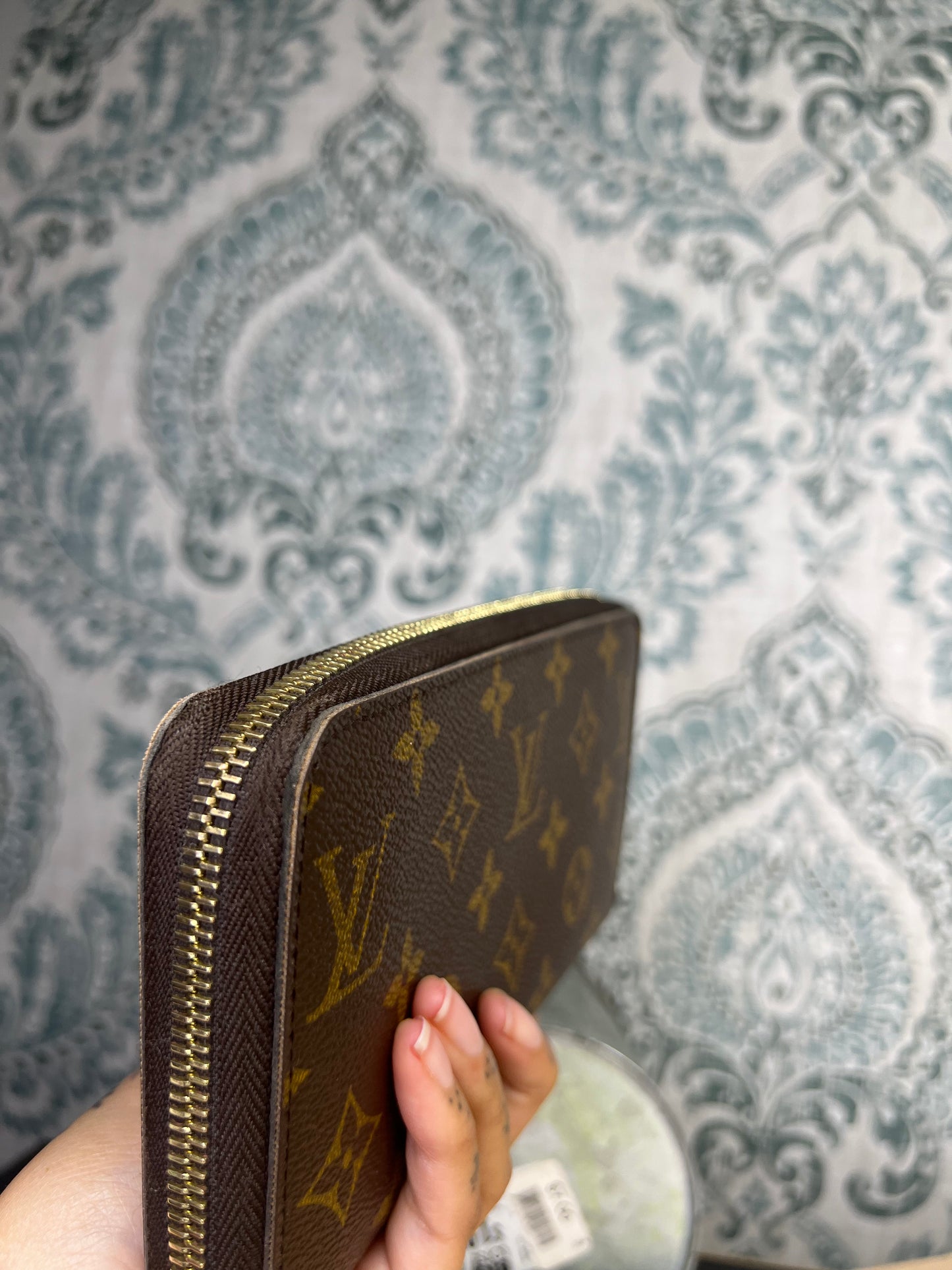 Louis Vuitton Zippy Wallet
