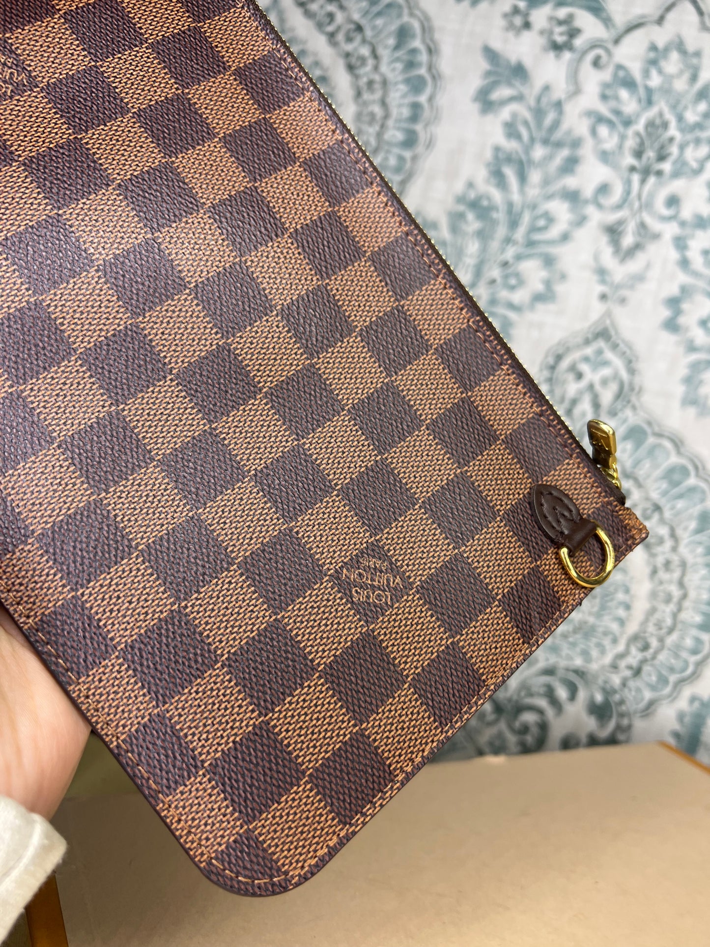 Louis Vuitton Neverfull Pochette Pouch Damier Ebene