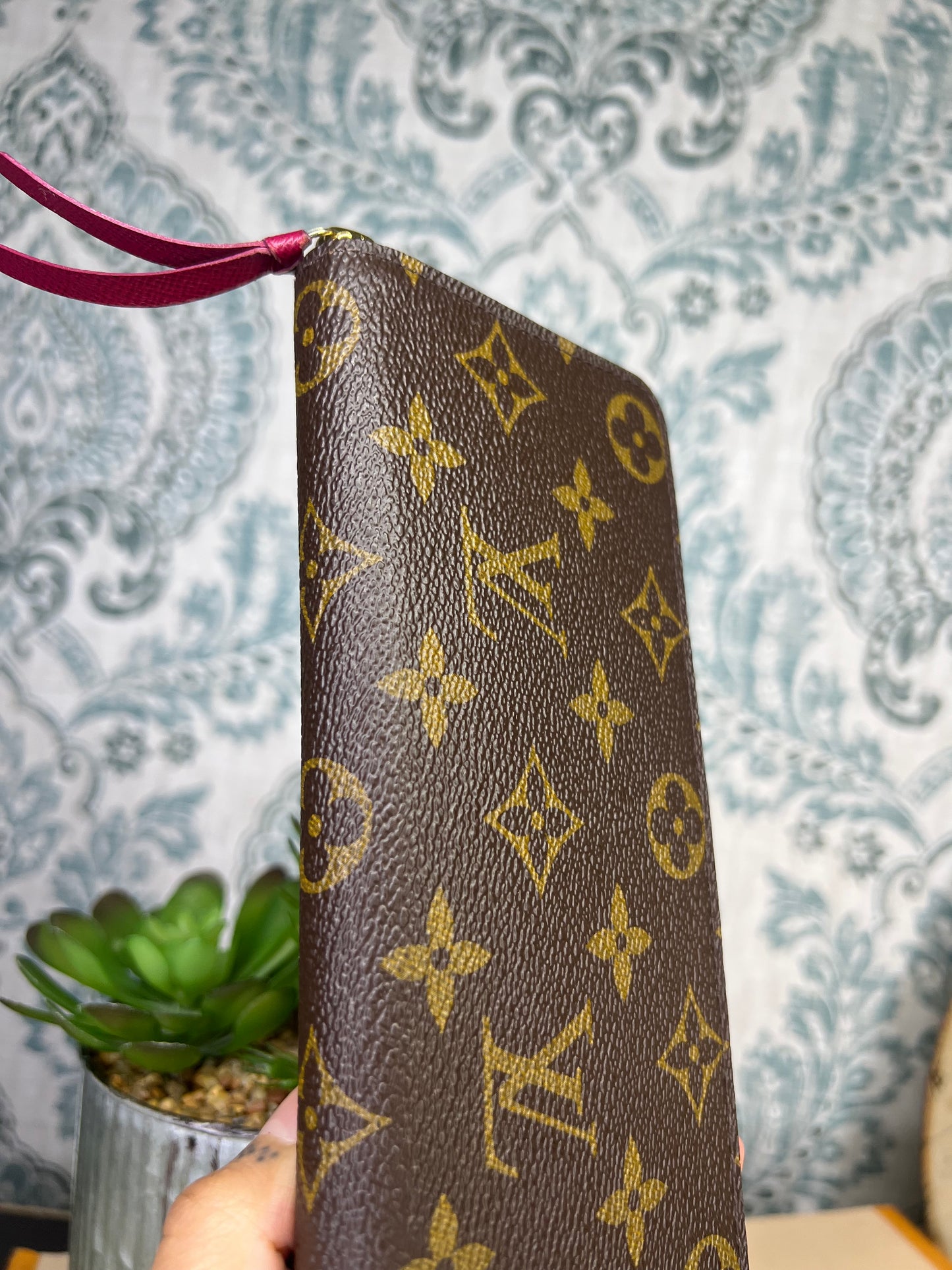 Louis Vuitton Fuschia Clemence Wallet
