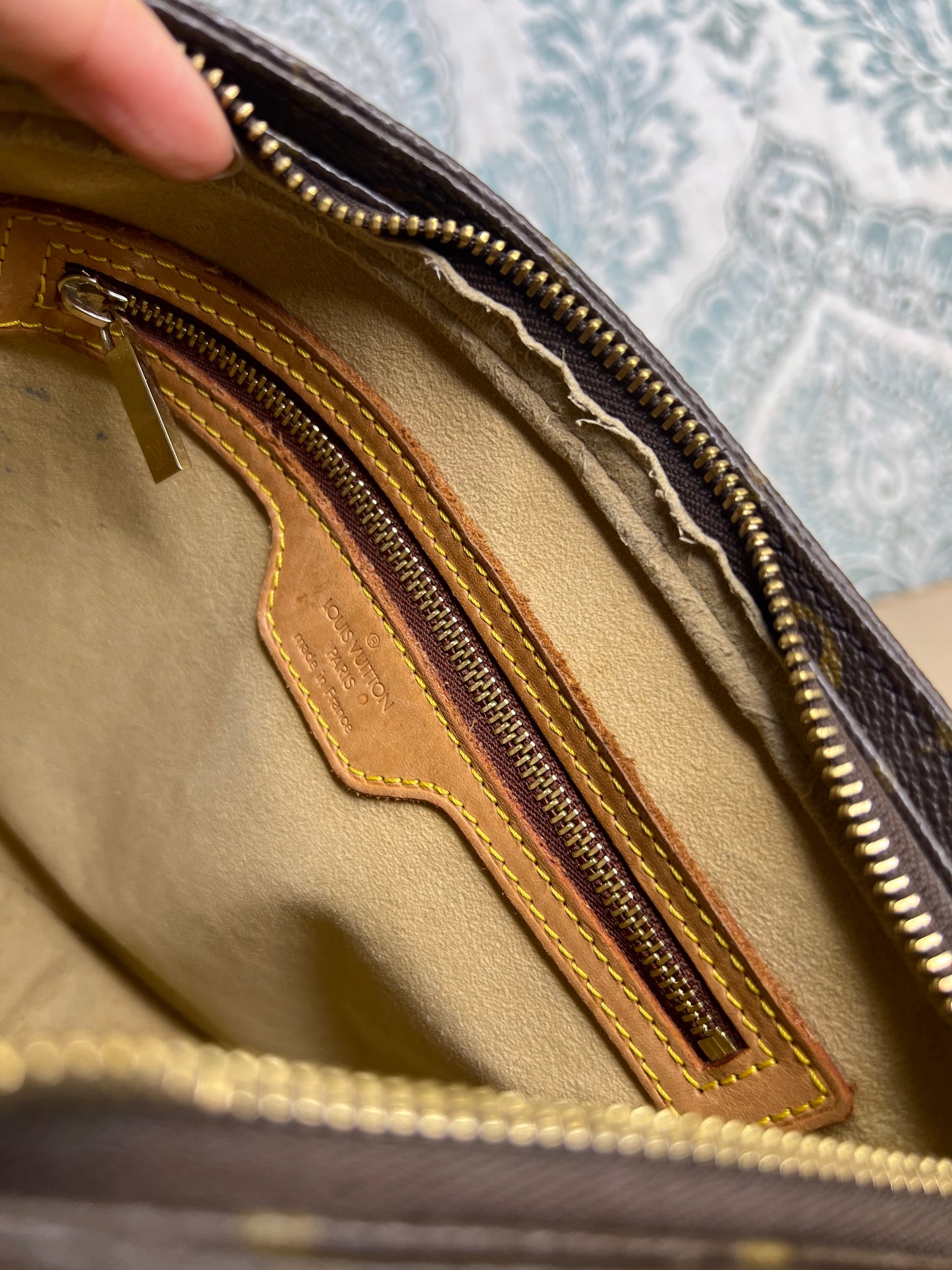 Louis Vuitton Looping MM