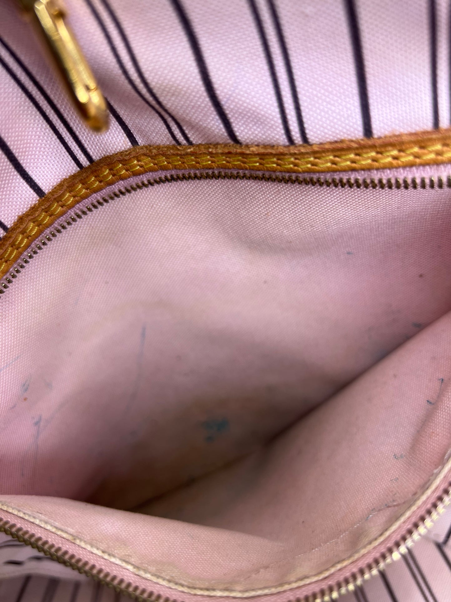 Louis Vuitton Neverfull MM Rose Ballerine
