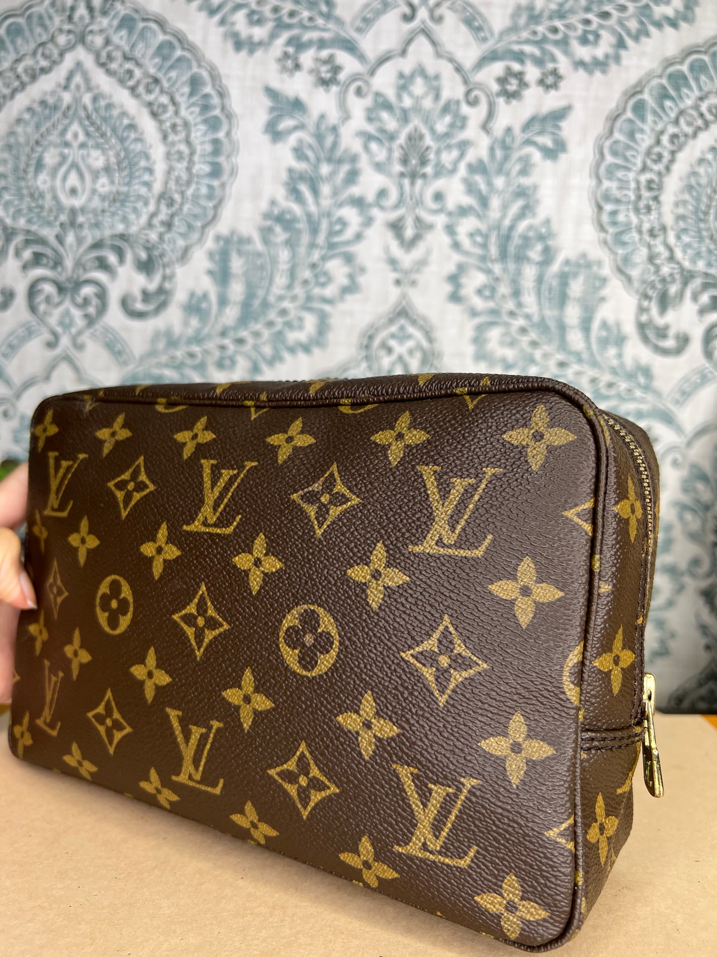 Louis Vuitton Trousse 23