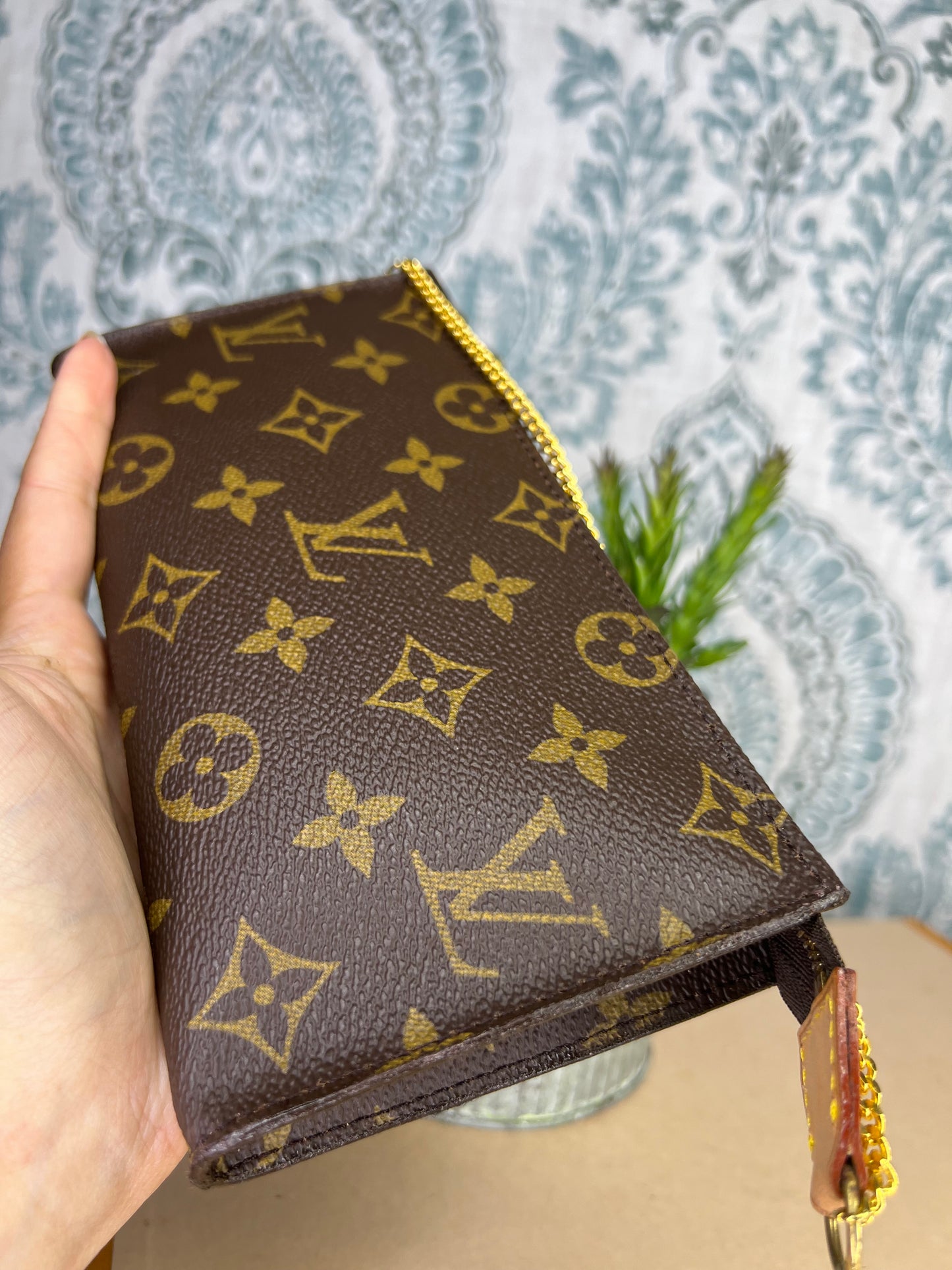 Louis Vuitton Monogram Bucket GM Pochette