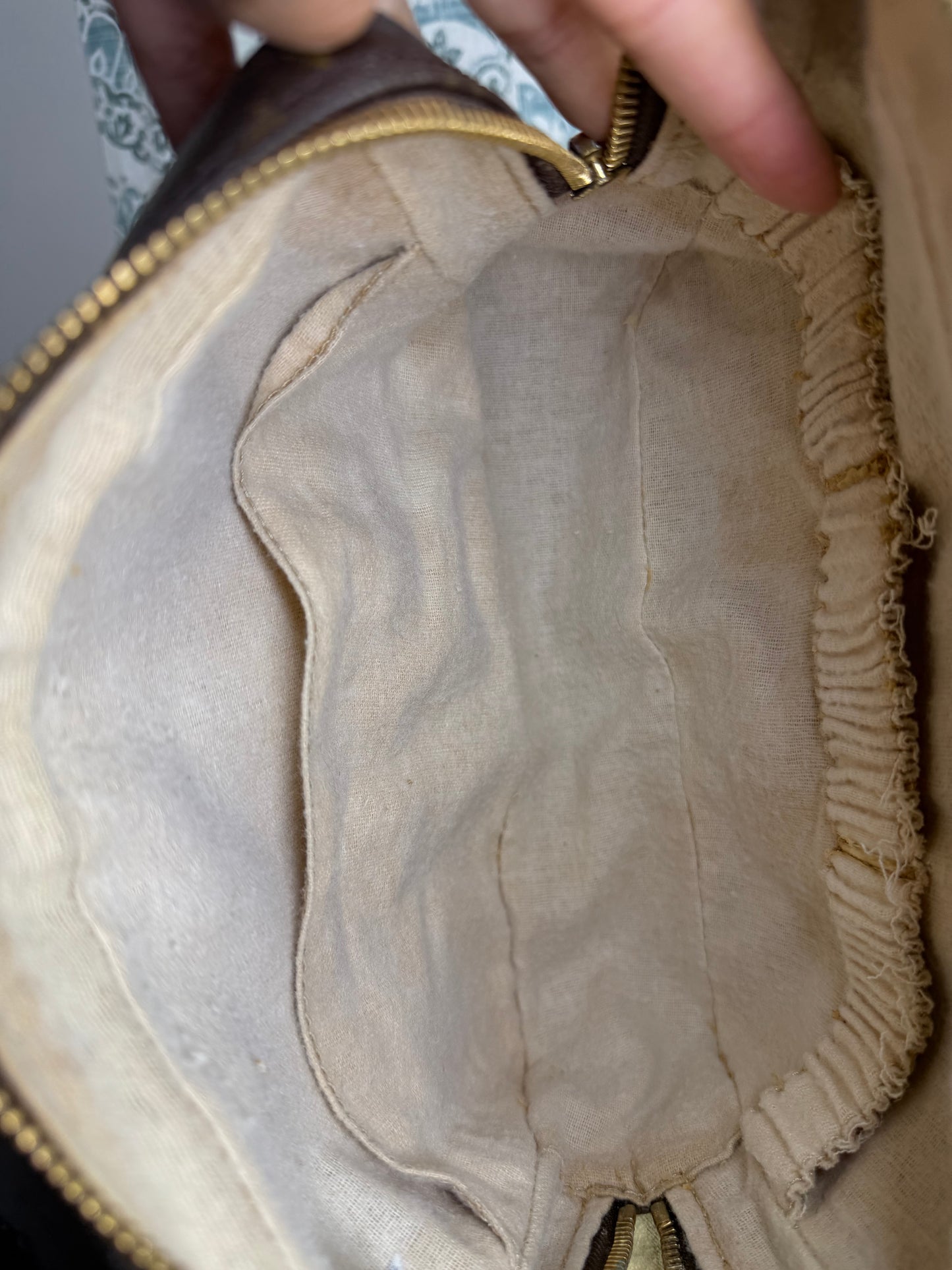 Louis Vuitton Trousse 23