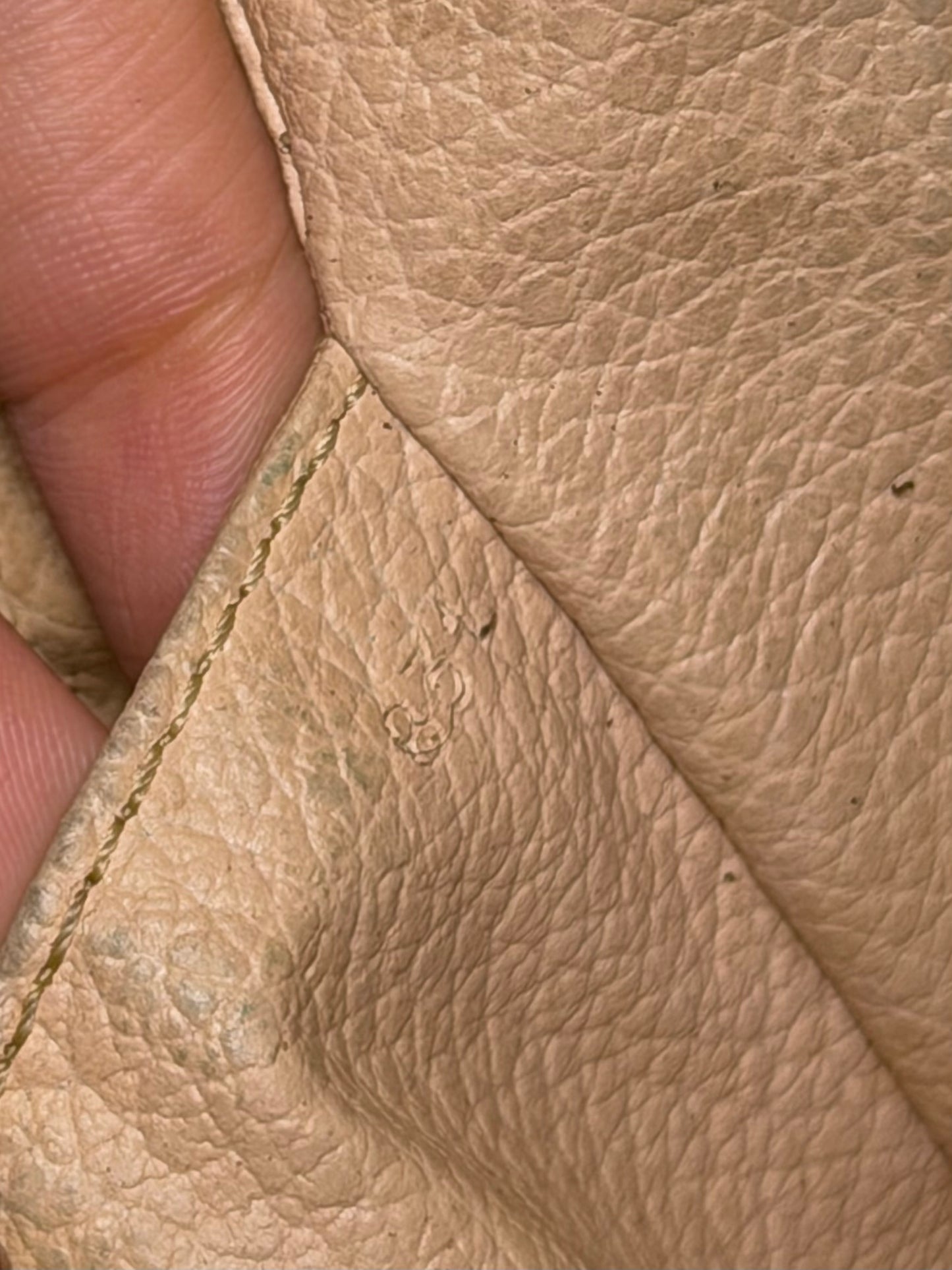 Louis Vuitton Trousse 28