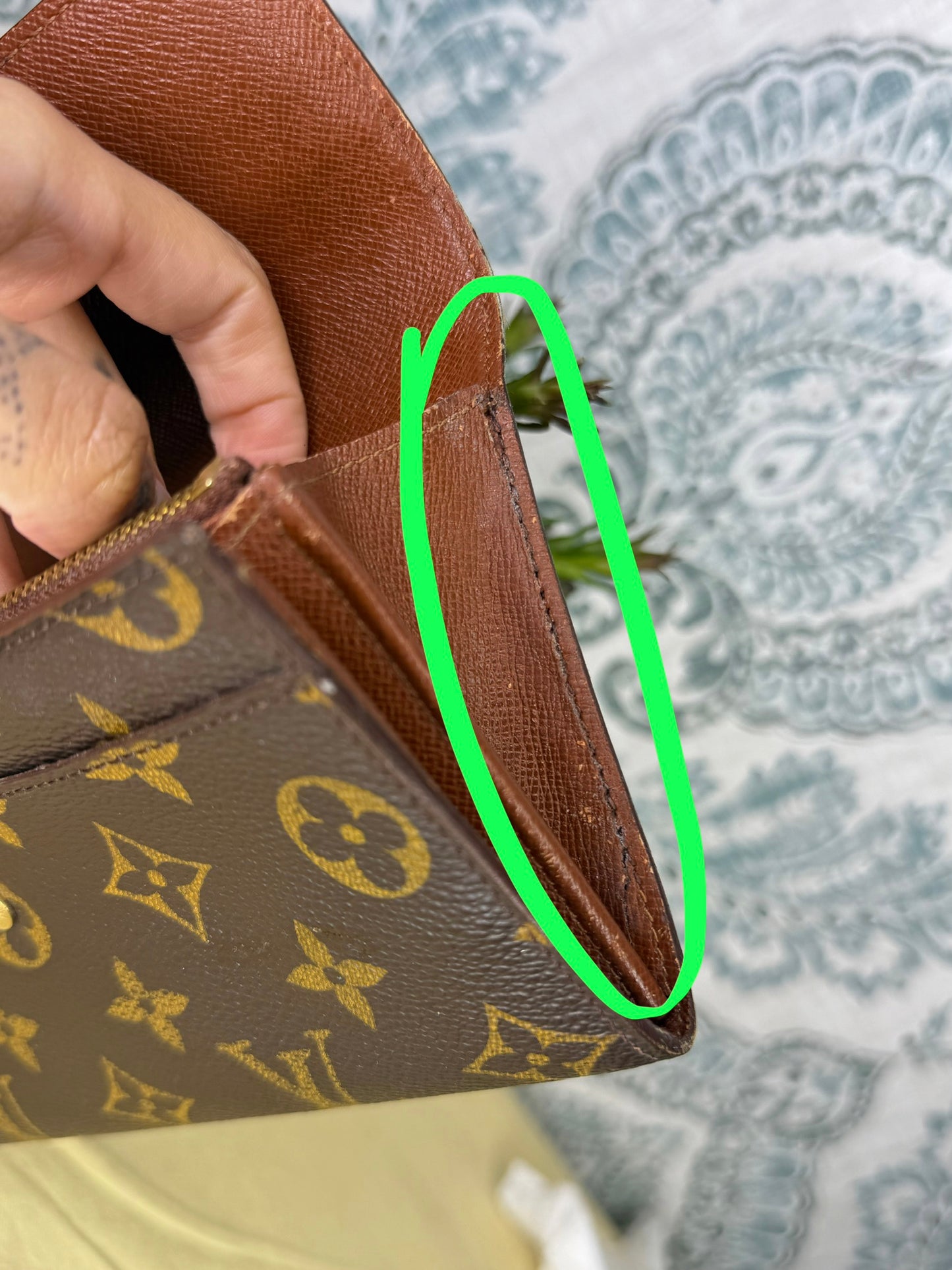 Louis Vuitton Monogram Sarah Wallet