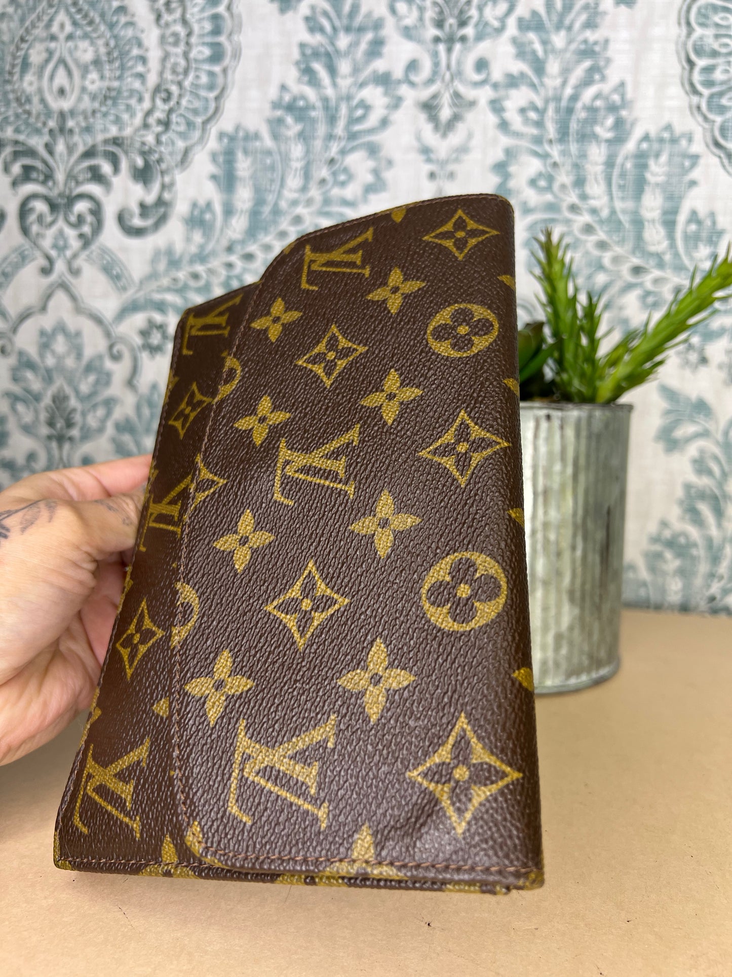 Louis Vuitton Rabat 20 Clutch