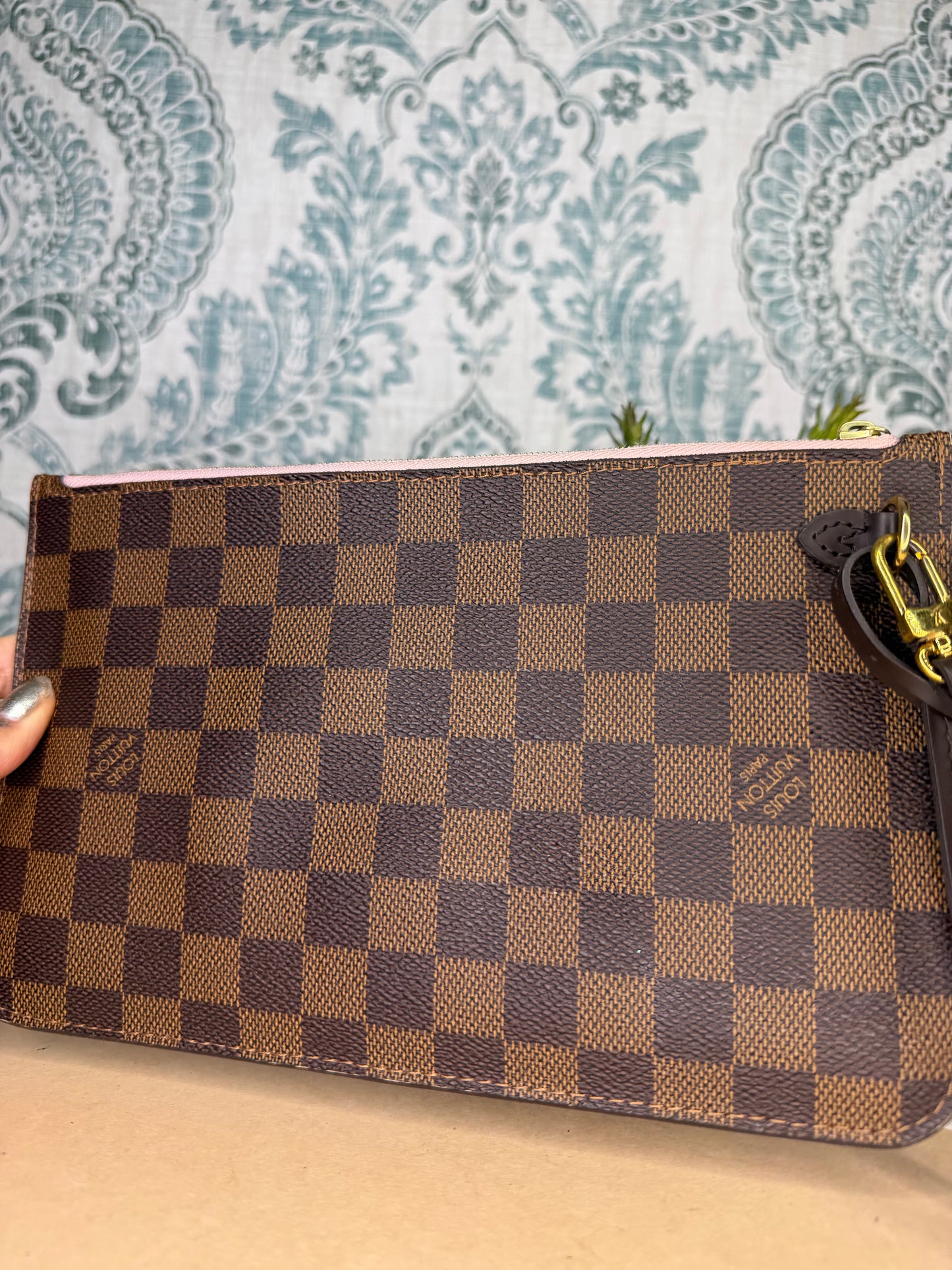 Louis Vuitton Neverfull Pouch Damier Ebene