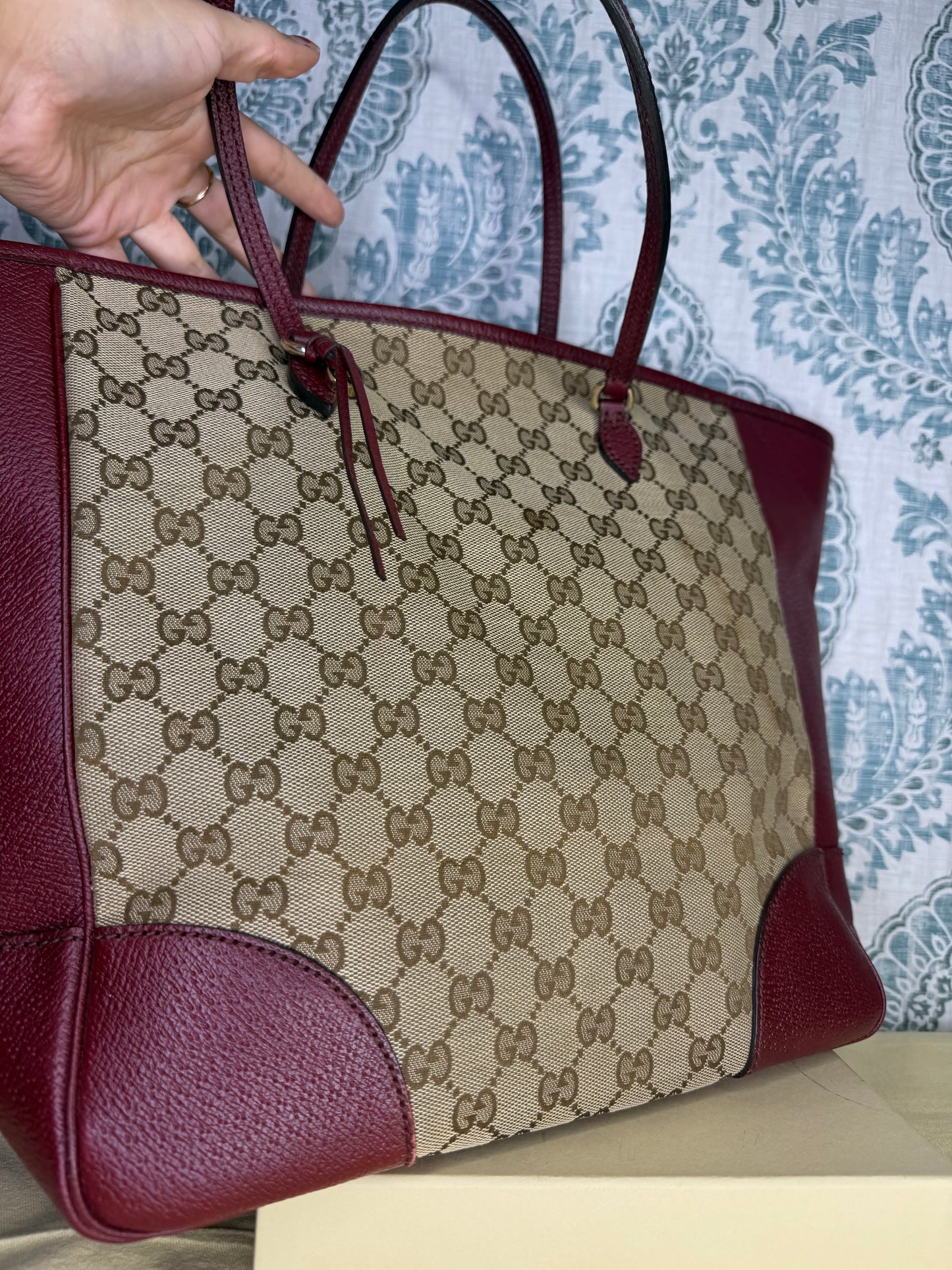 Gucci Medium Bree Zippered Tote