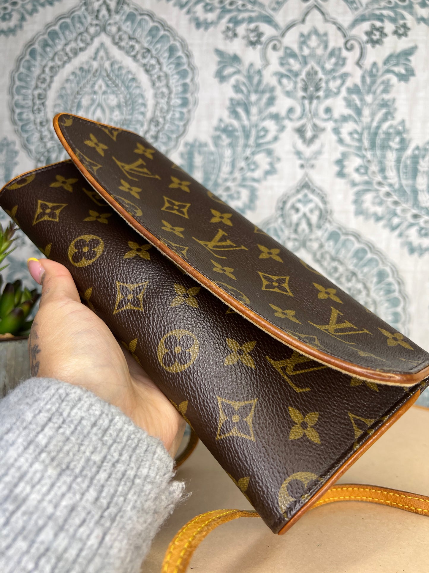 Louis Vuitton Twin Pochette GM