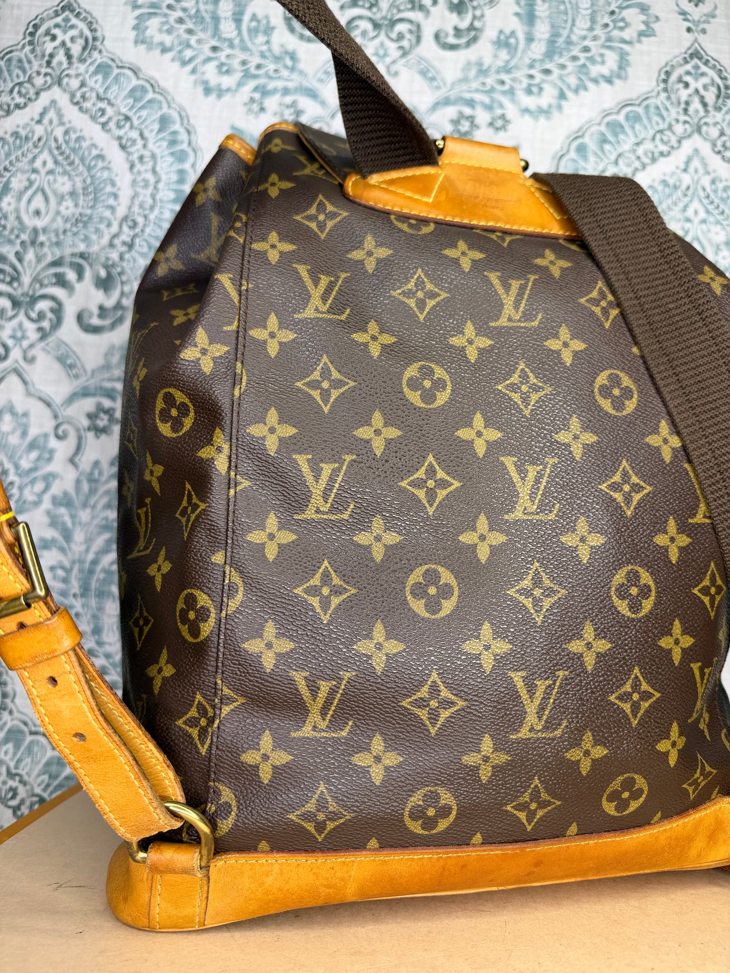 Louis Vuitton Montsouris GM