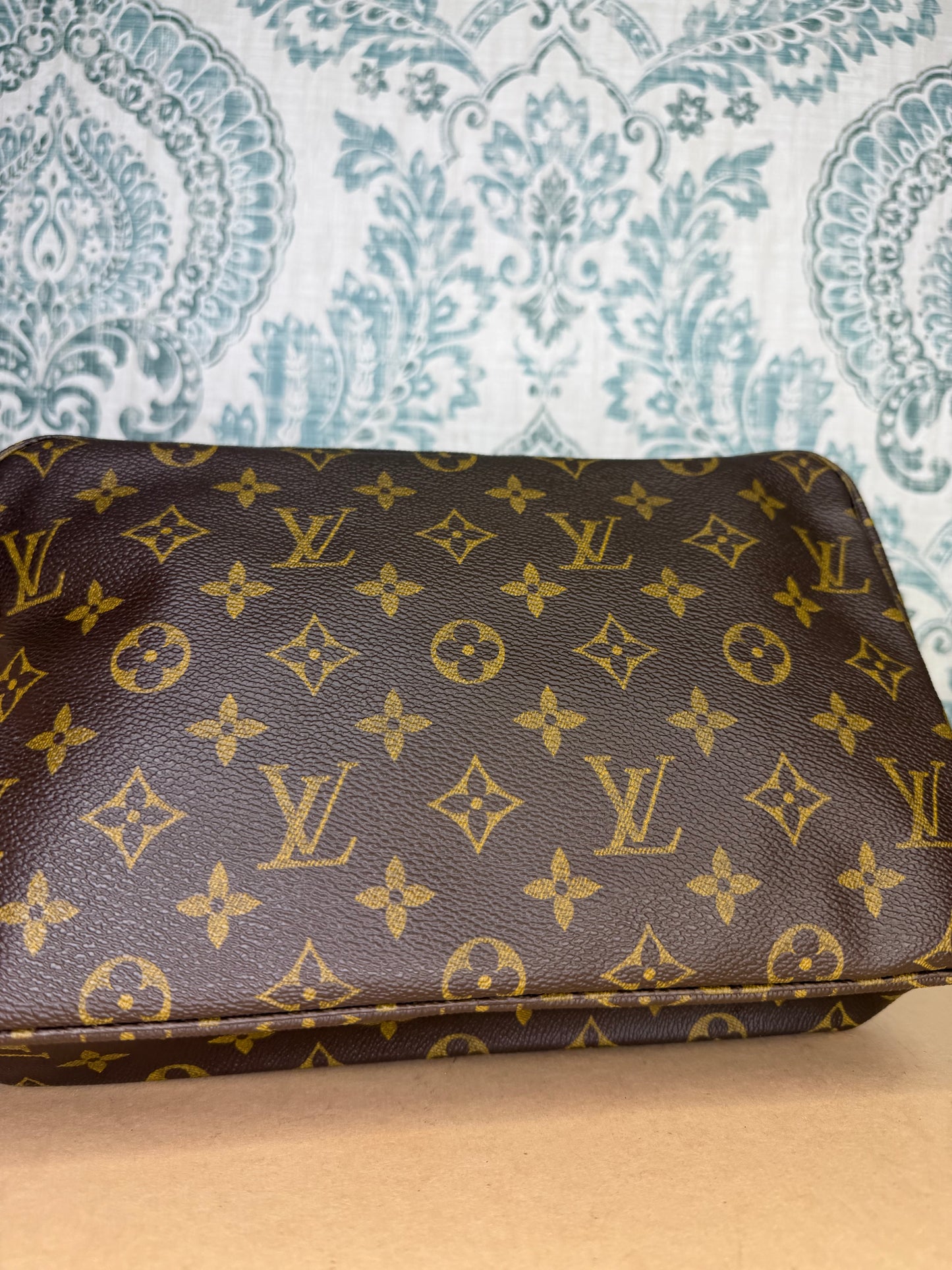 Louis Vuitton Trousse 28