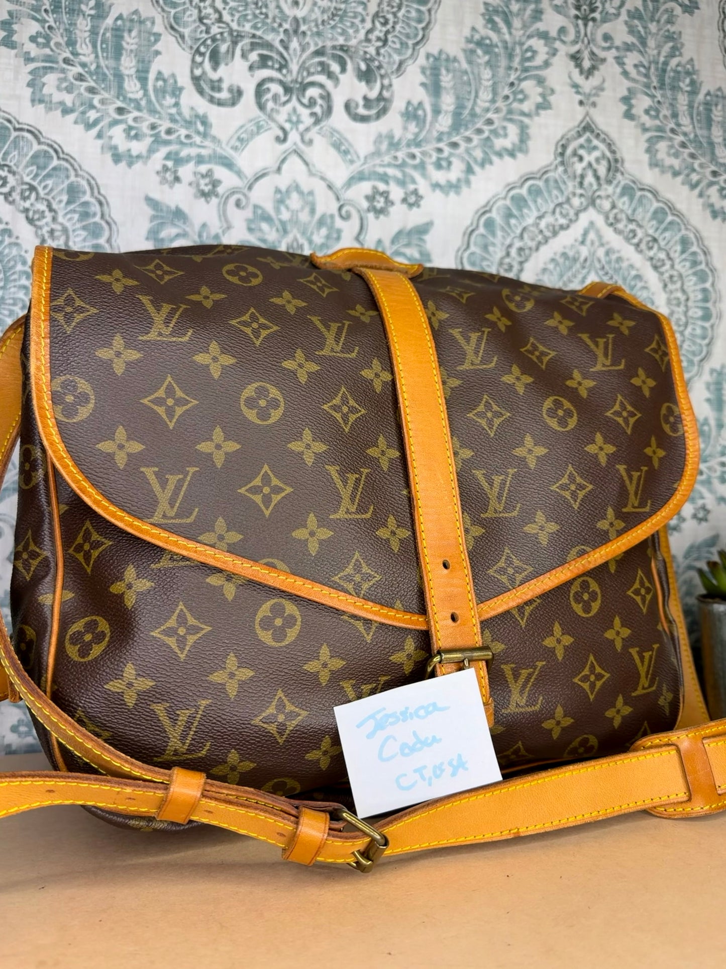 Louis Vuitton Saumur 35