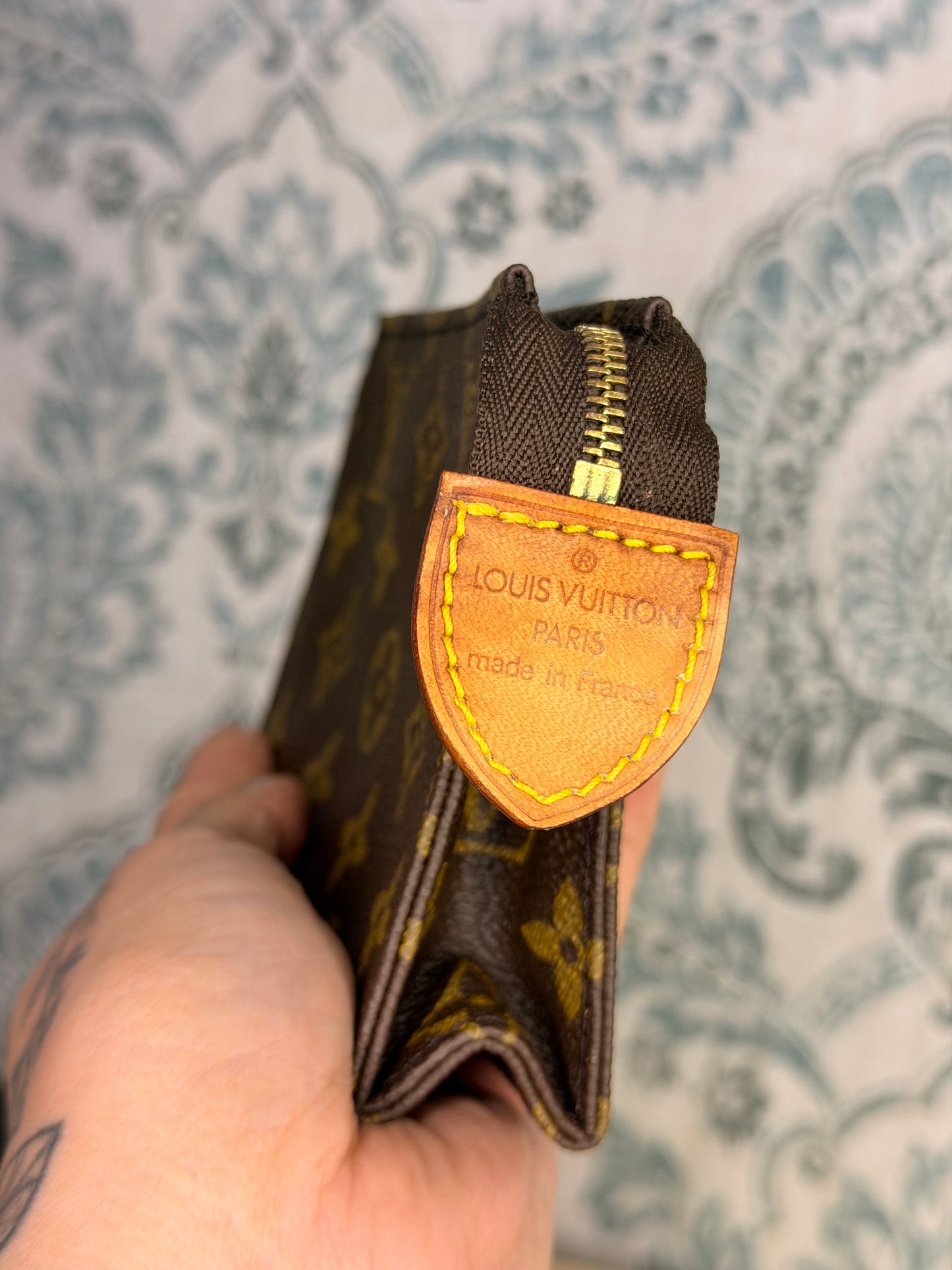 Louis Vuitton Toiletry 15