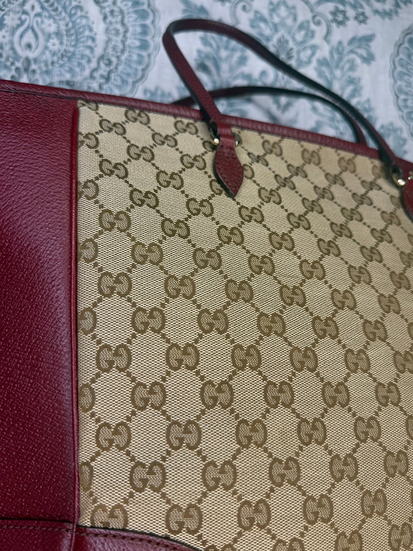 Gucci Medium Bree Zippered Tote