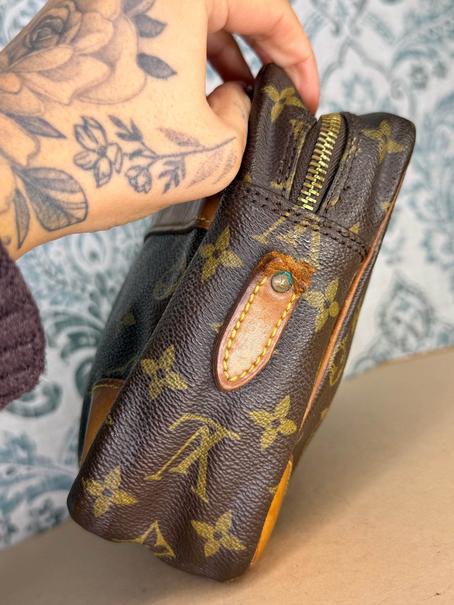Louis Vuitton Trocadero 27 (damaged)
