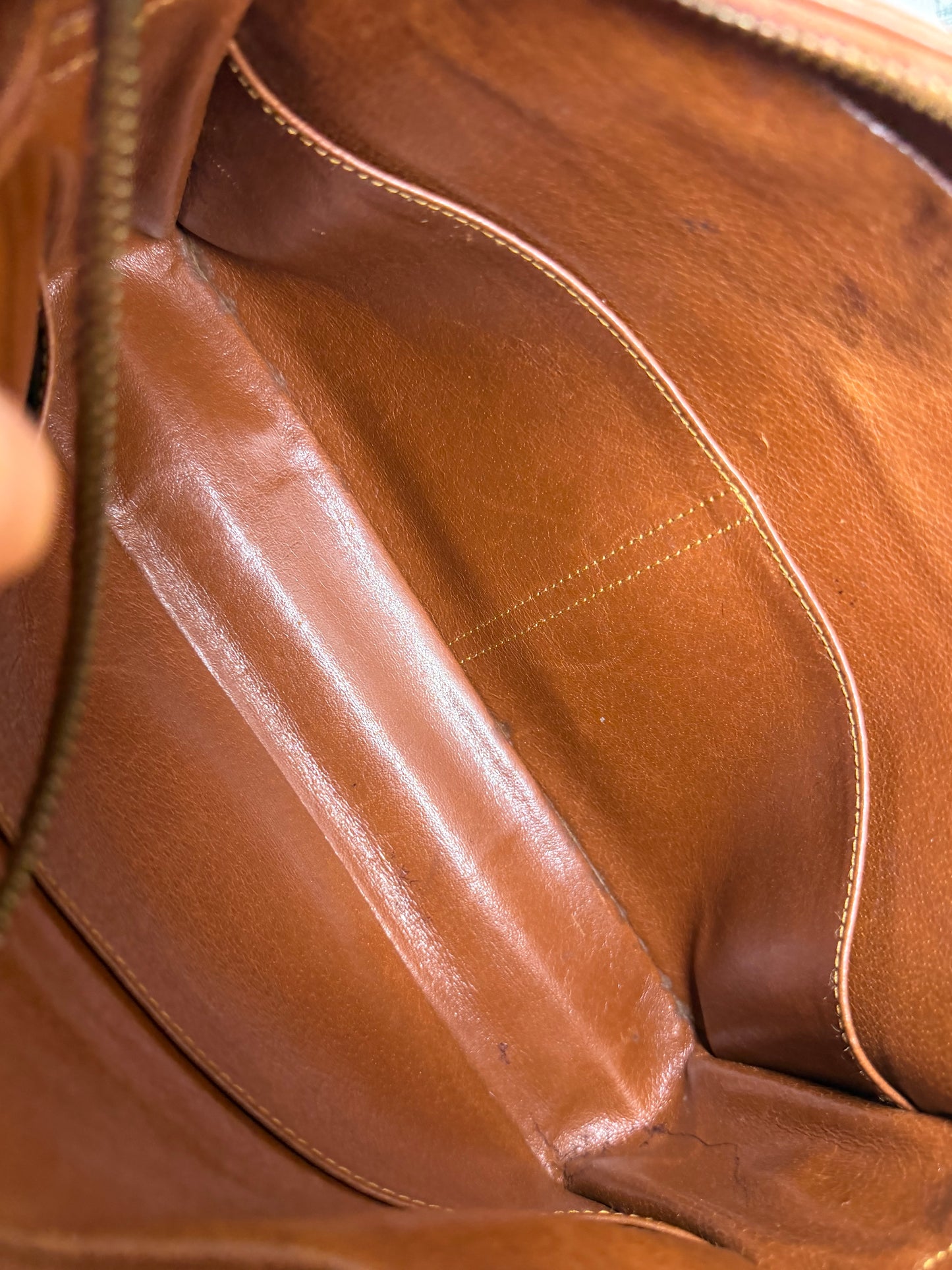 Louis Vuitton Sac Bandouliere 30 (needs new zipper)