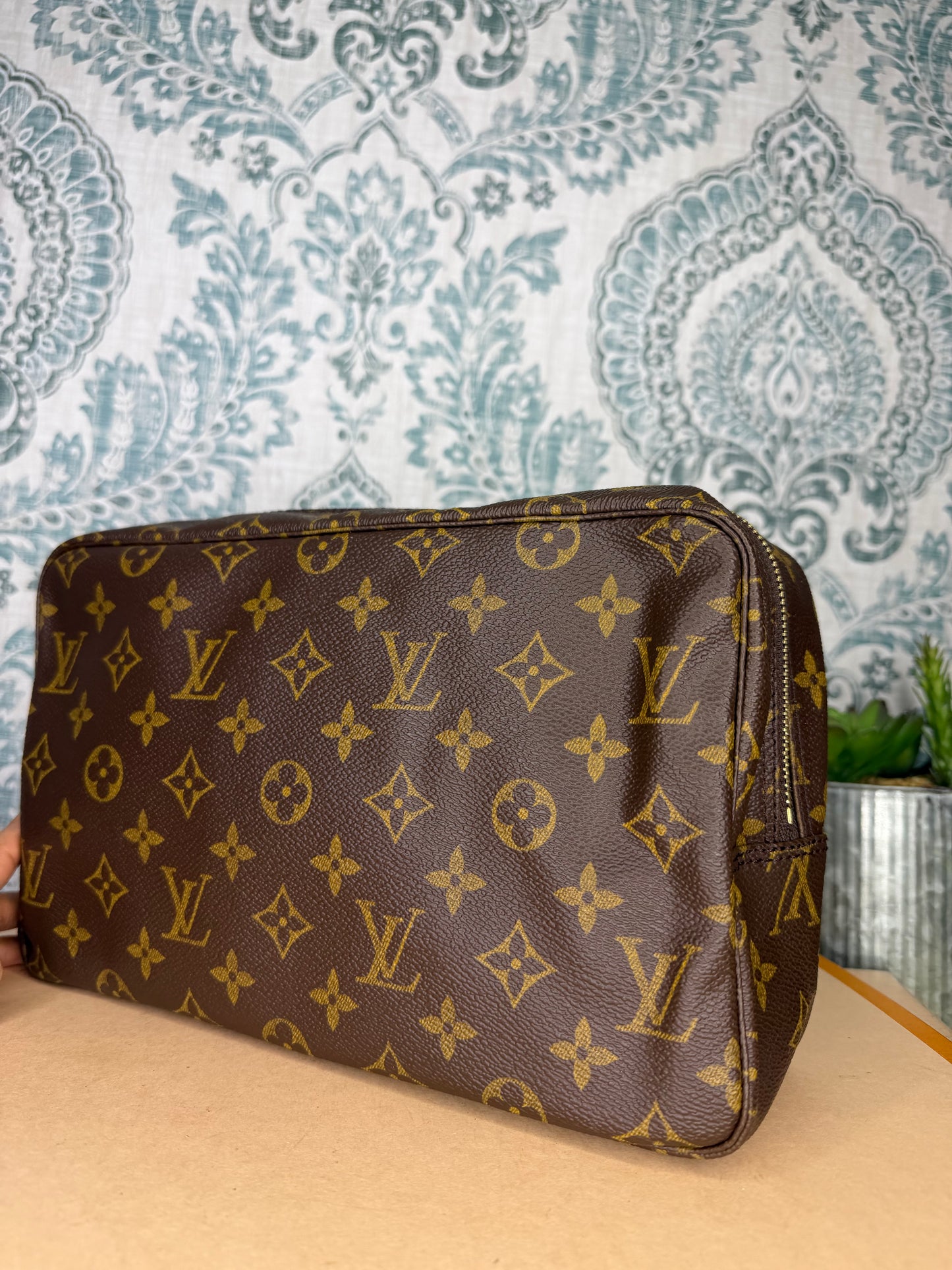 Louis Vuitton Trousse 28